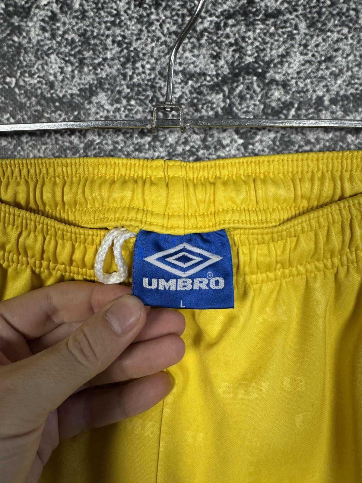 Umbro Umbro Vintage 90s Monogram Shorts Athletic Soccer Size L Size US 36 / EU 52 - 5 Thumbnail