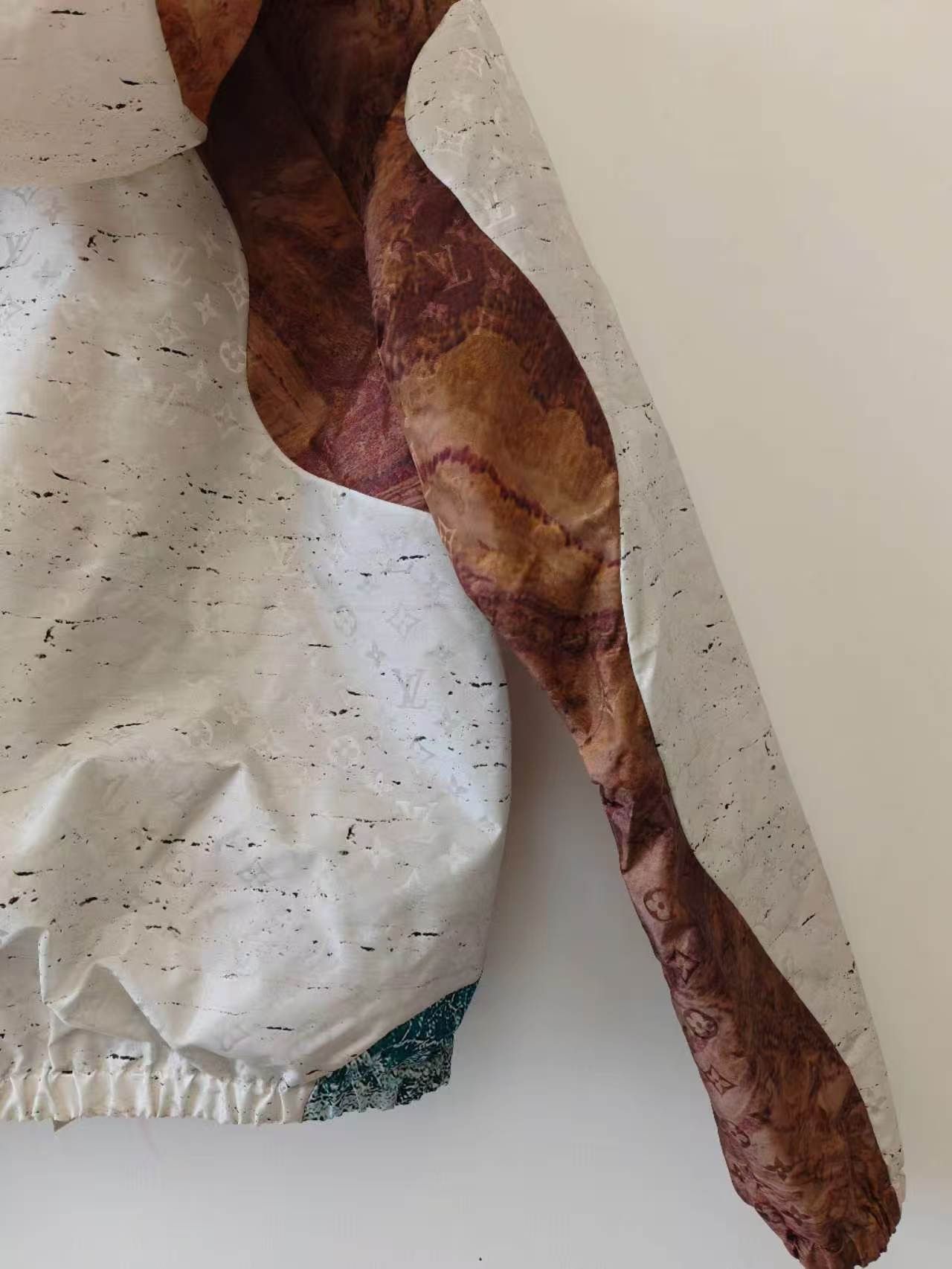 Louis Vuitton Louis Vuitton Marbled presbyopic patchwork assault jacket Size US S / EU 44-46 / 1 - 12 Thumbnail