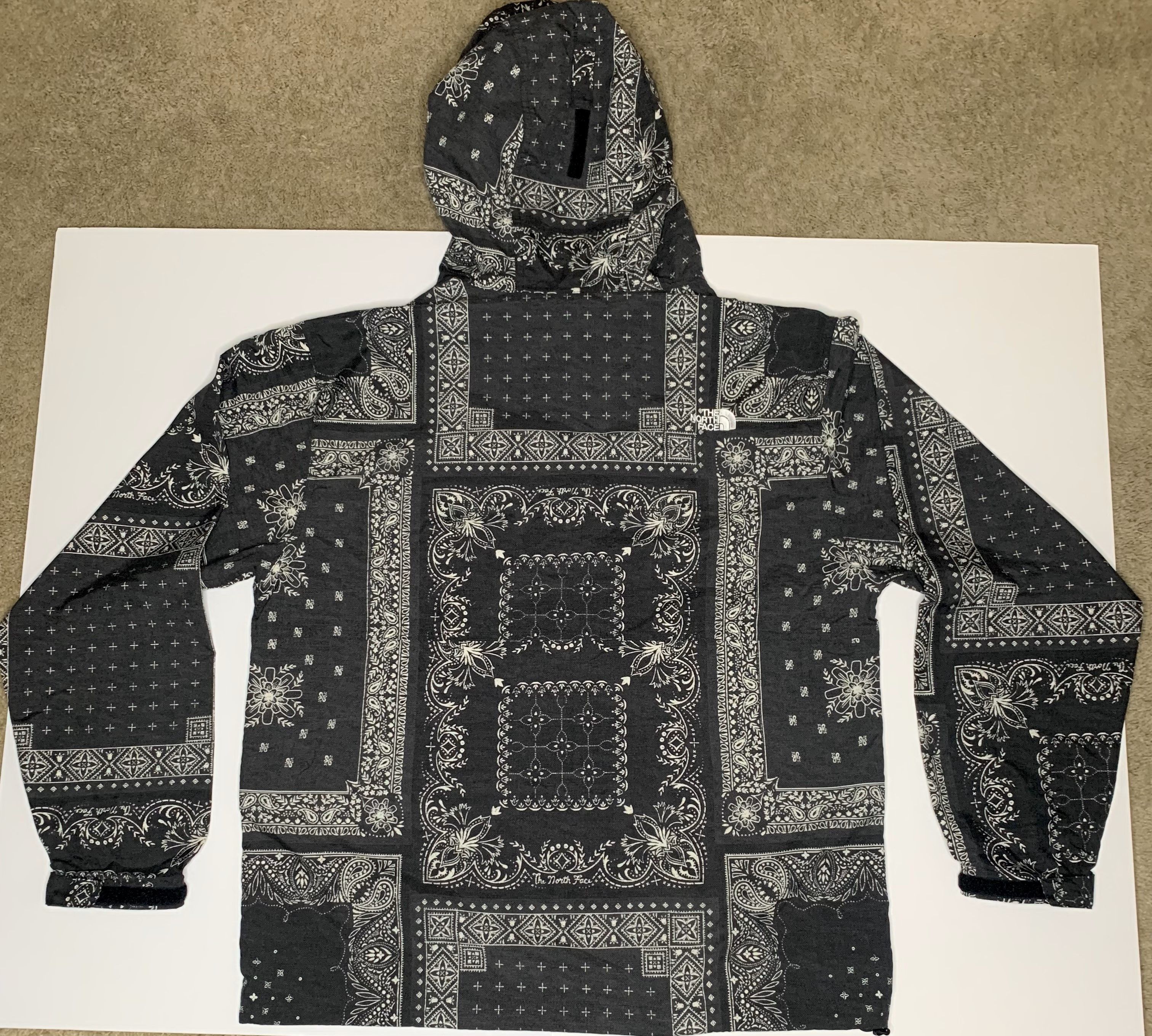The North Face TNF Paisley Pattern Mountain Parka Size US L / EU 52-54 / 3 - 8 Thumbnail