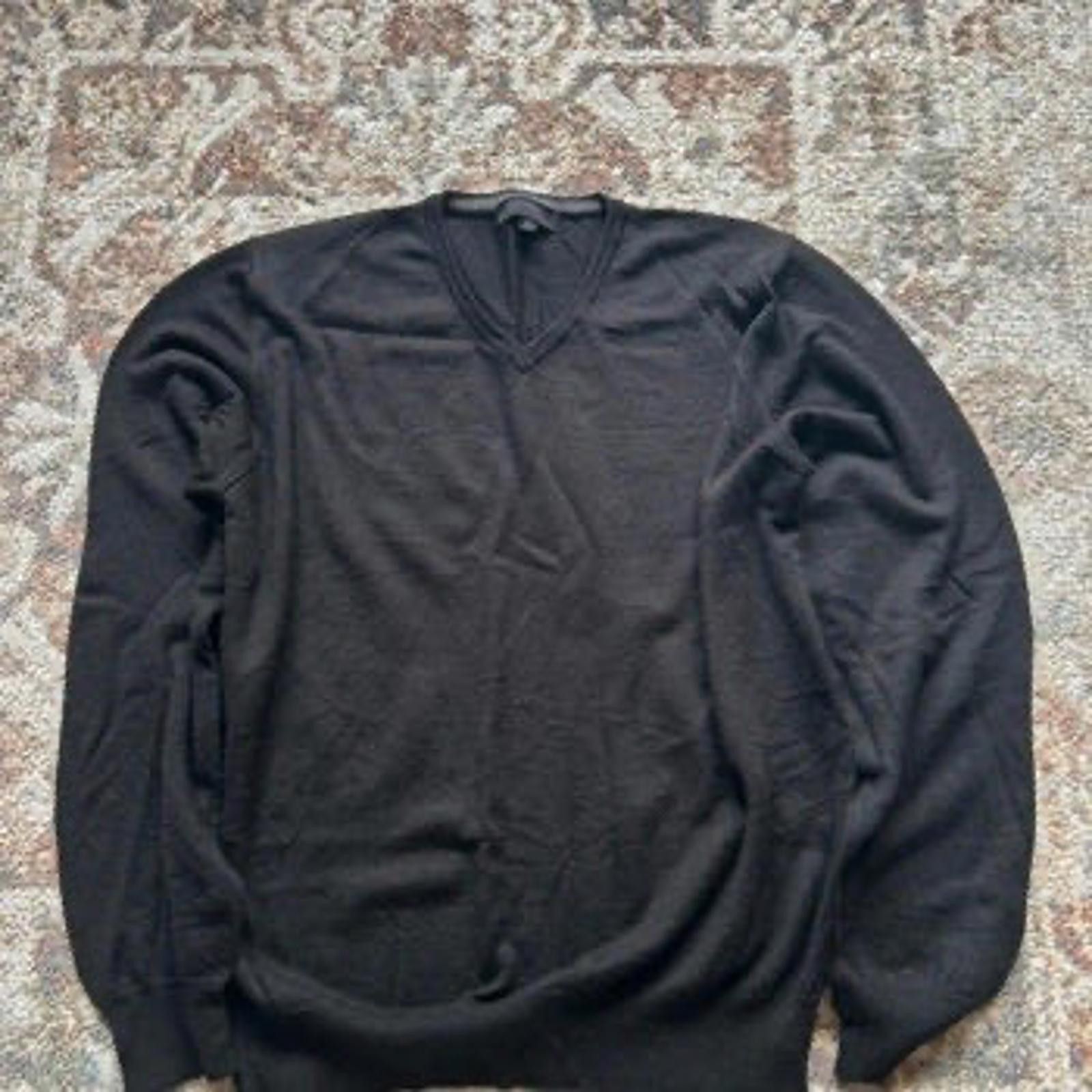 Unknown London Classic Black V-Neck Sweater - Your New Favourite Cozy Size M / US 6-8 / IT 42-44 - 1 Preview