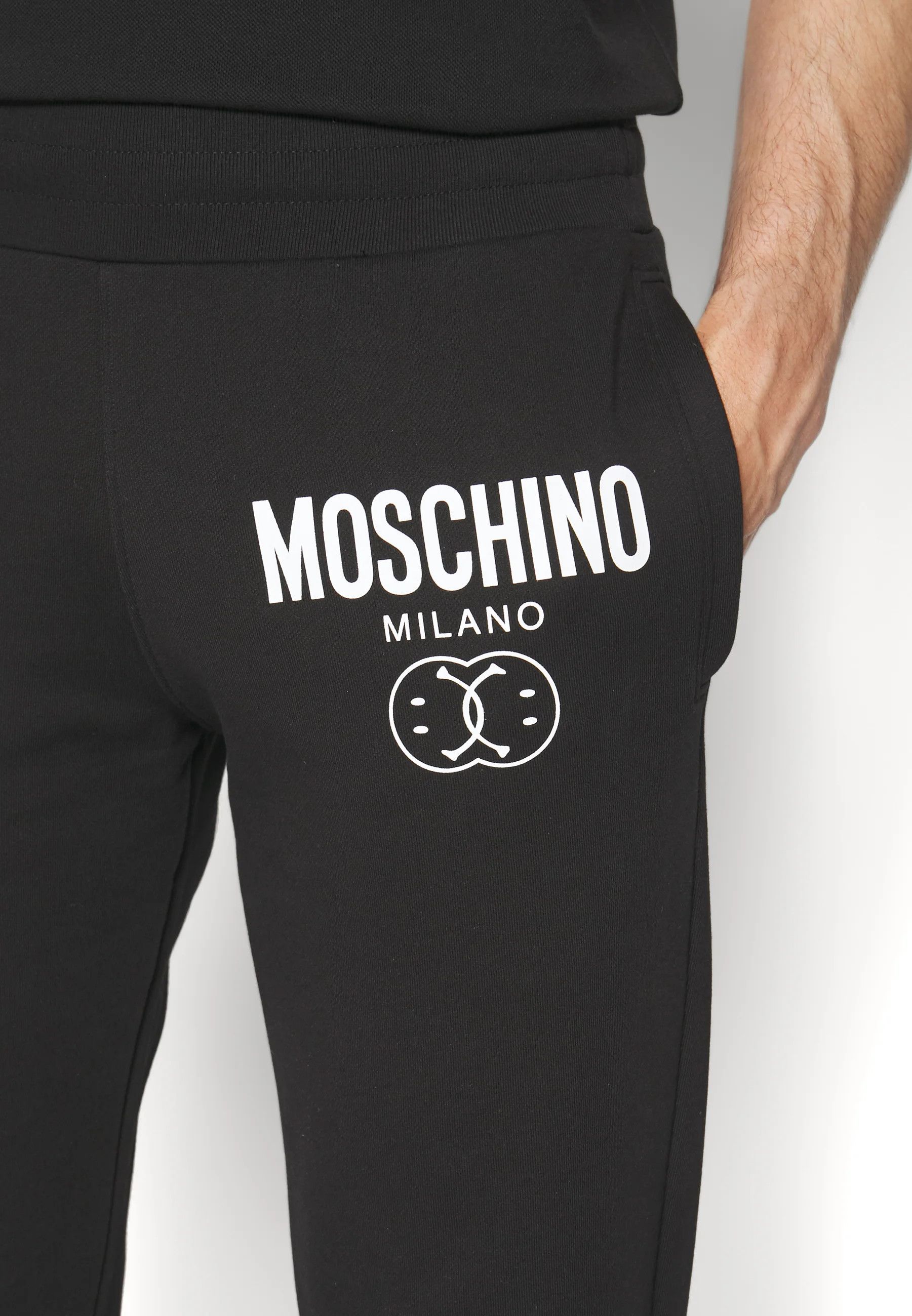 Moschino o1y0225 Logo Jogger & Sweatpant in Black Size US 32 / EU 48 - 2 Thumbnail