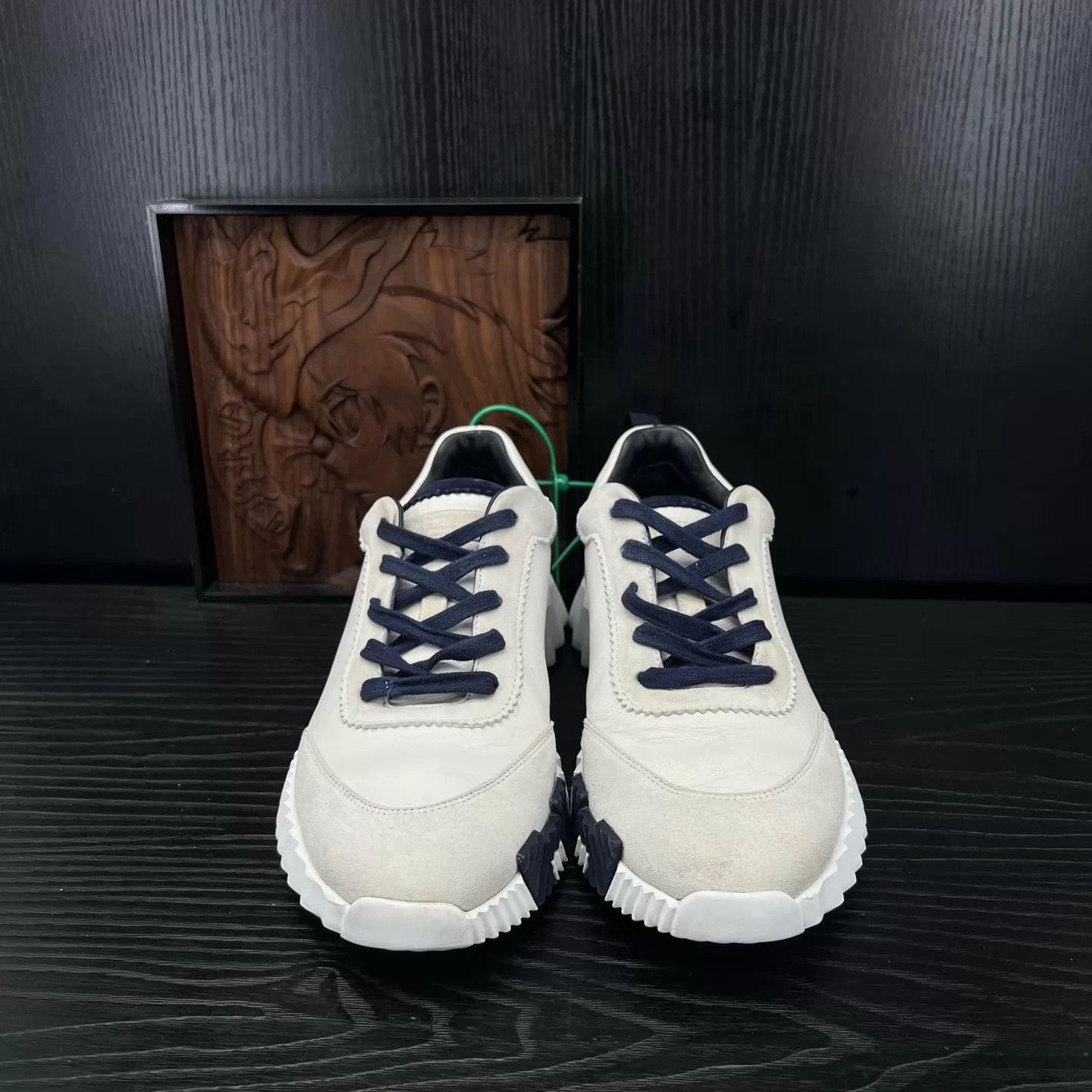 Hermes Hermès Bouncing White Black Blue 40 Like New Original Box Size US 7 / EU 40 - 2 Thumbnail
