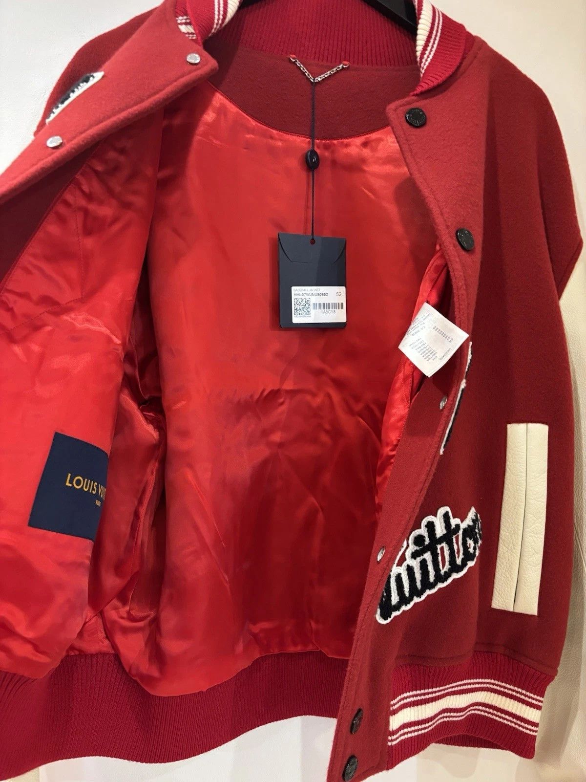 Louis Vuitton Louis Vuitton Virgil FW19 Varsity Size US L / EU 52-54 / 3 - 10 Thumbnail