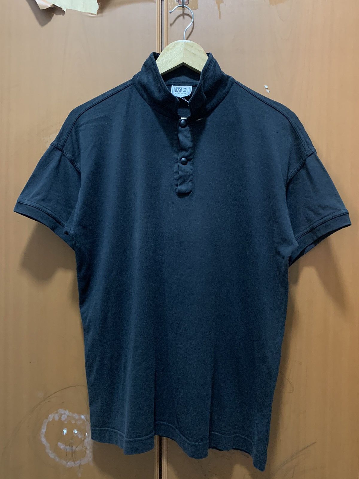 Versace Vintage V2 By Versace Button Up Tee Sun Faded Size US S / EU 44-46 / 1 - 1 Thumbnail