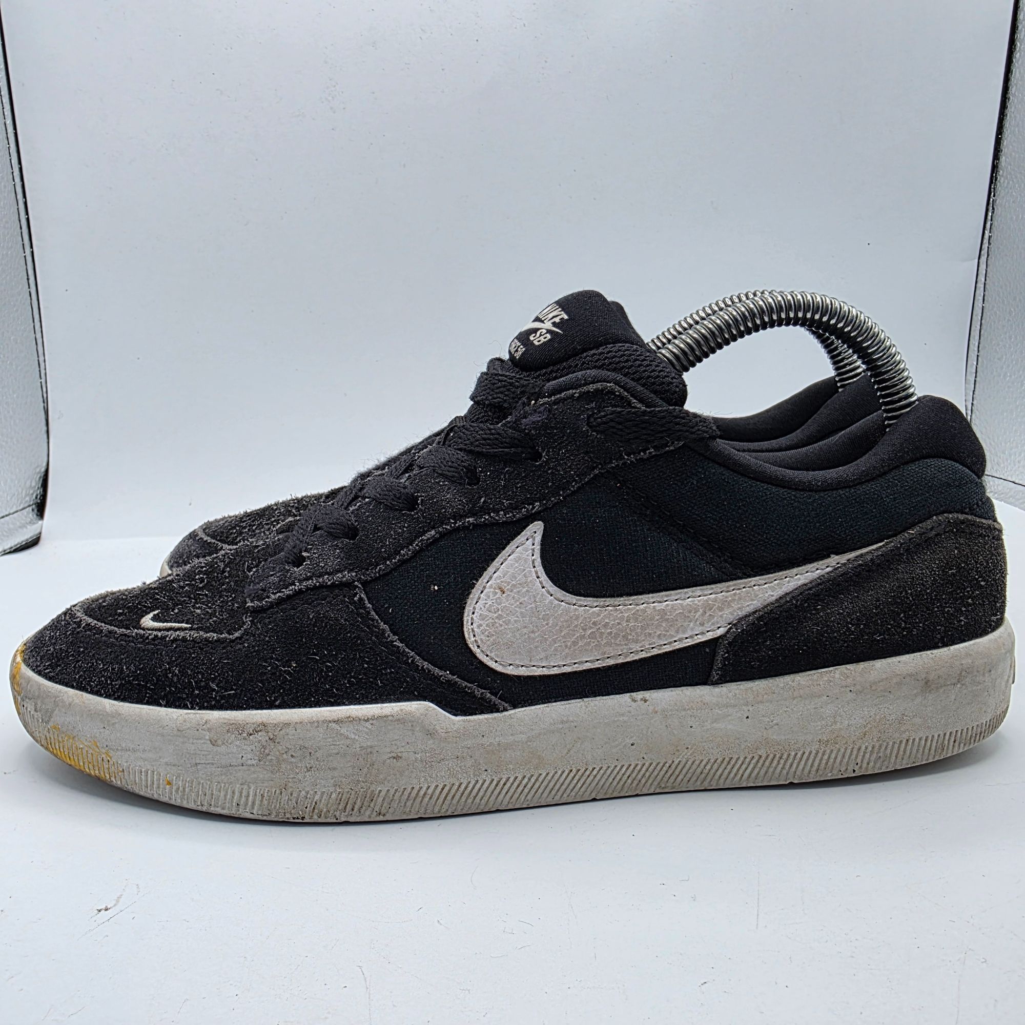 Nike Nike SB Force 58 Men Size 7 Black White Skateboard Skate Sho Size US 7 / EU 40 - 13 Thumbnail