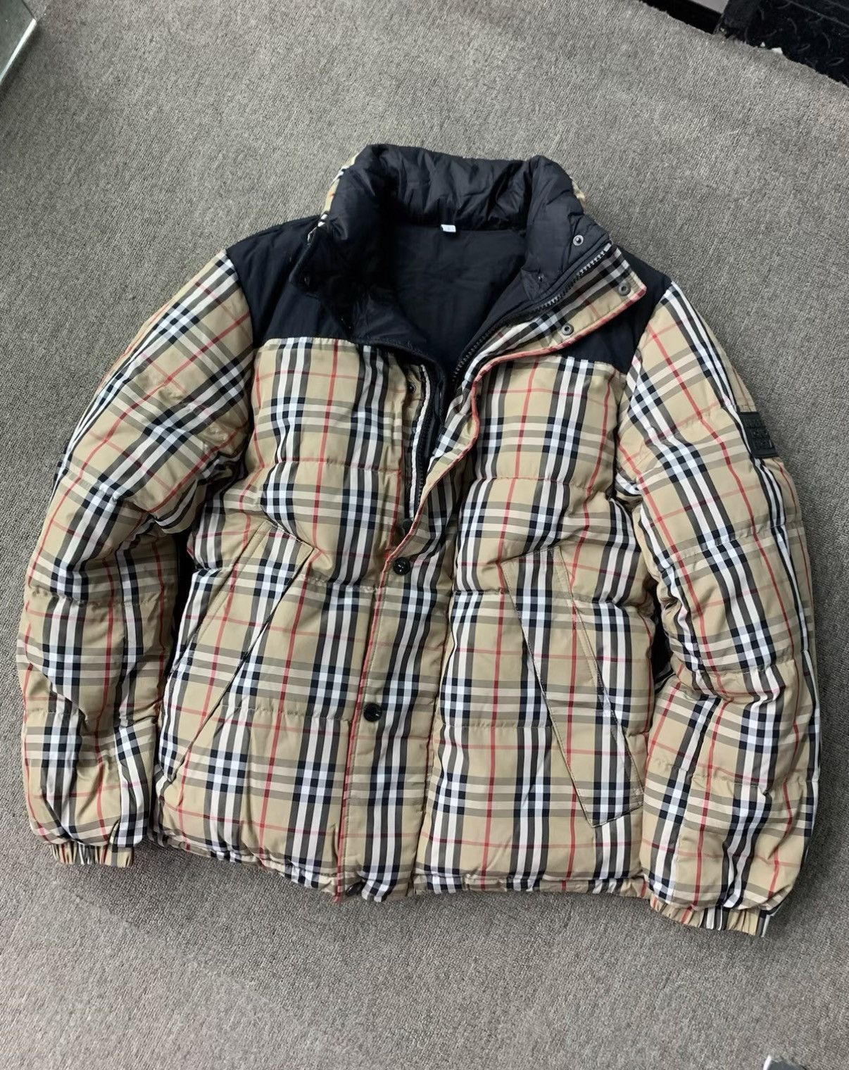 Burberry BURBERRY Reversible Check Down Jacket Size US M / EU 48-50 / 2 - 8 Thumbnail