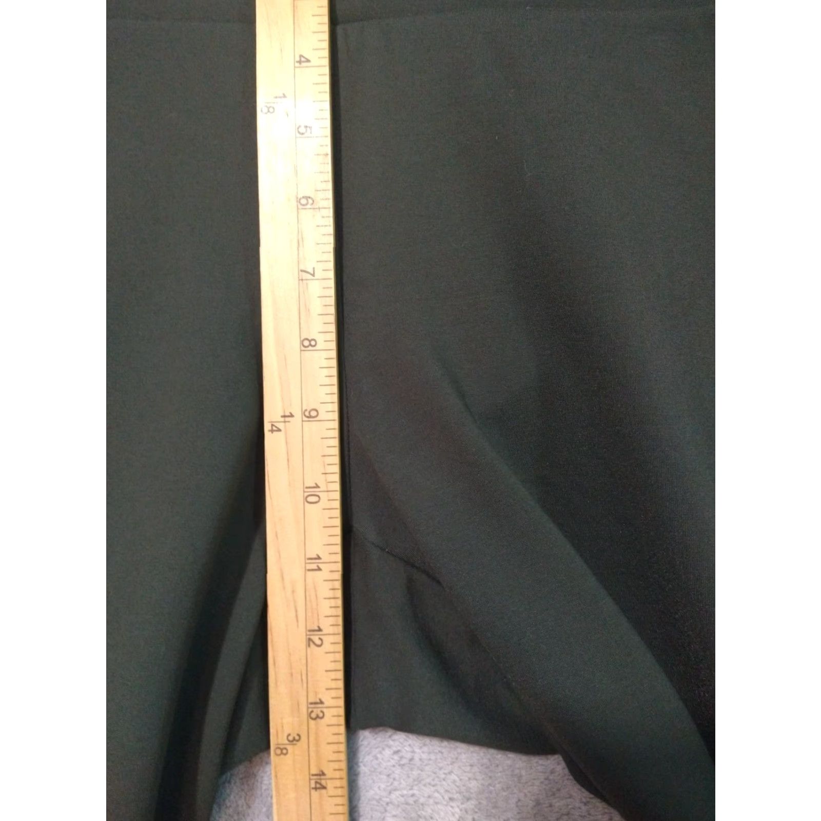 Torrid Torrid Green Pixie Pull On Pants Womens 1R High Rise Tapered Leg Luxe Ponte Pants Casual Size 40" / US 18 - 4 Thumbnail