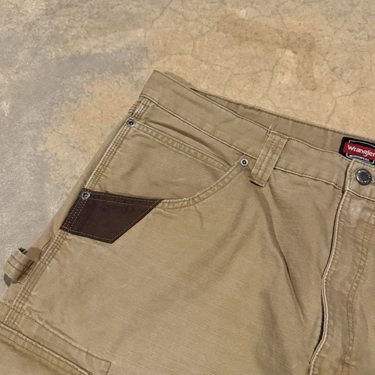 Carhartt 2000s Wrangler Faded Distressed Double Knee Cargo Work Pants Size US 38 / EU 54 - 5 Thumbnail