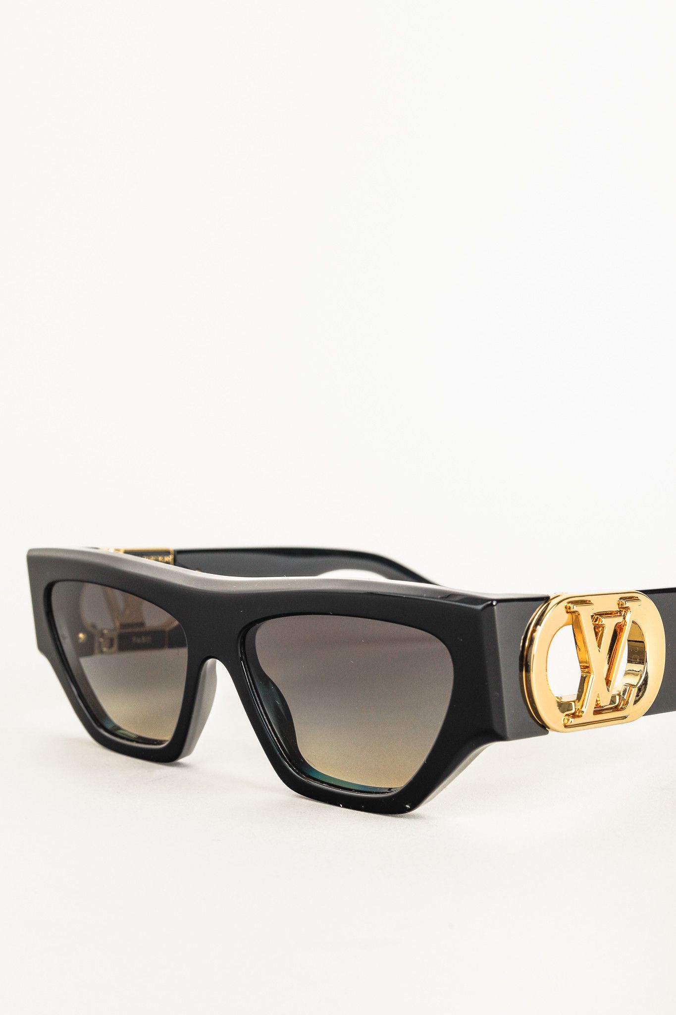 Louis Vuitton Louis Vuitton Link Golden Logo Cat Eye Black Sunglasses Size ONE SIZE - 5 Thumbnail