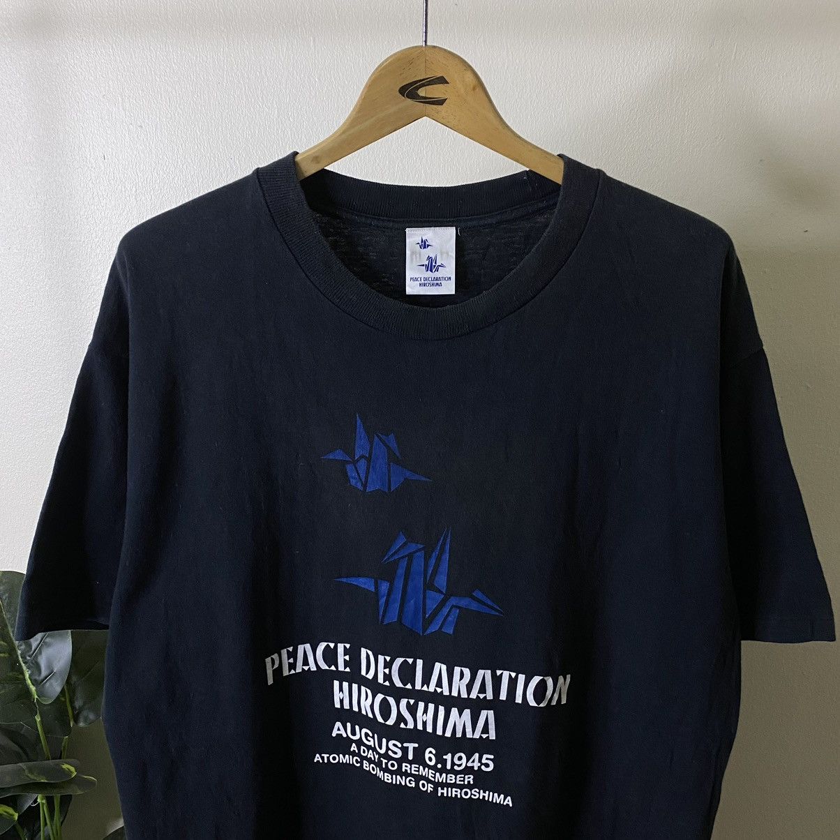 Japanese Brand Vintage 1990s Peace Declaration Hiroshima Memorial T Shirt Size US XL / EU 56 / 4 - 2 Thumbnail