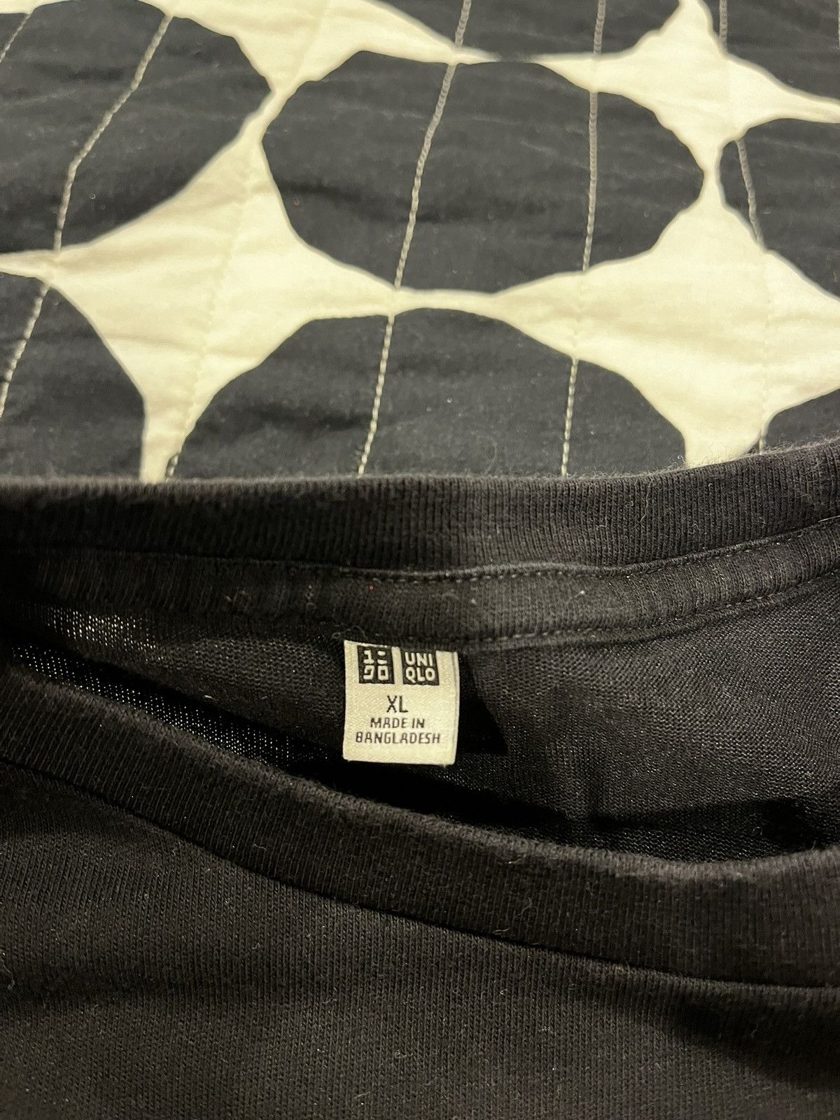 Uniqlo Black Uniqlo basic t shirt Size US XL / EU 56 / 4 - 2 Thumbnail
