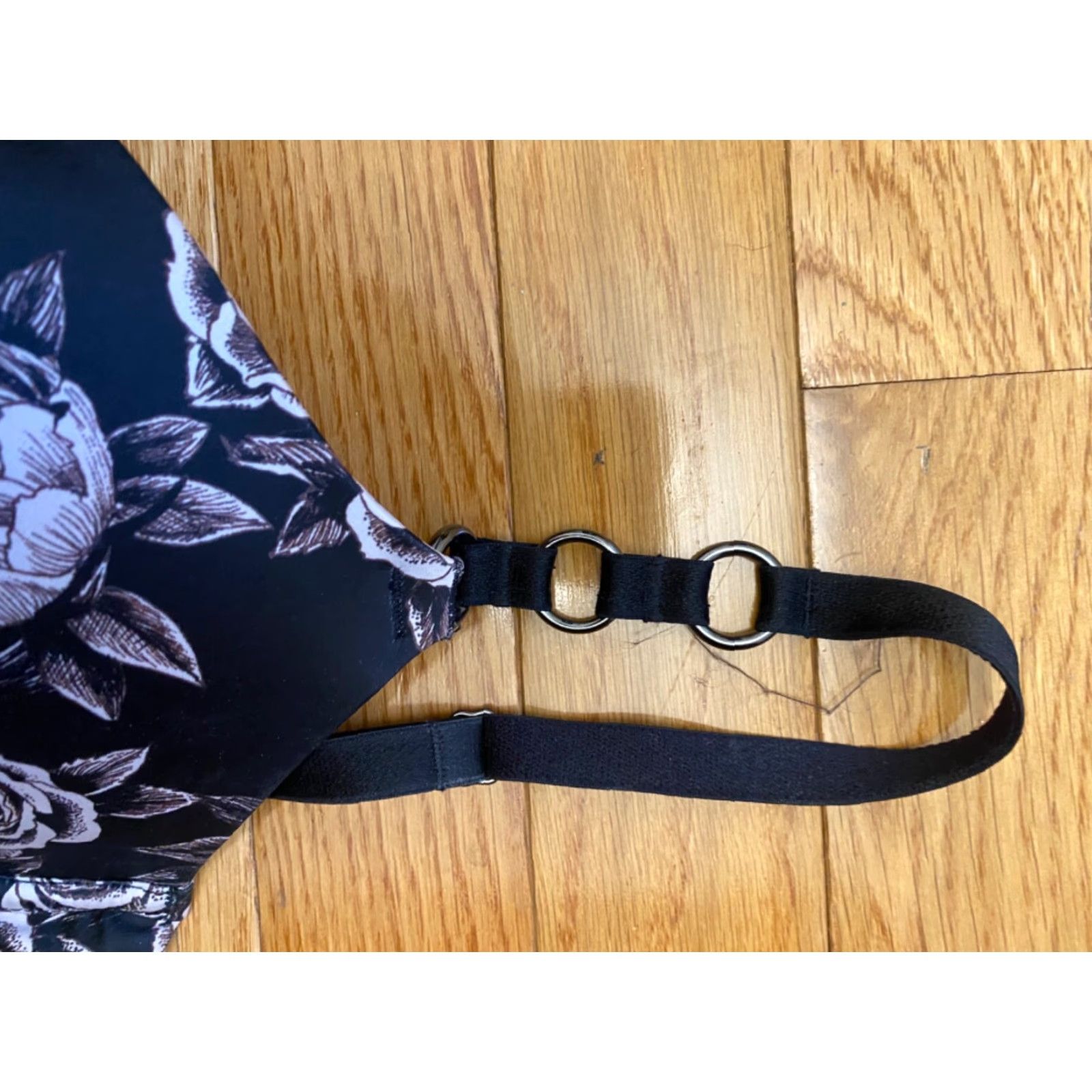 Victoria's Secret Victoria’s Secret Bra 32DD Black Floral Push Up EUC Womens Size ONE SIZE - 2 Thumbnail