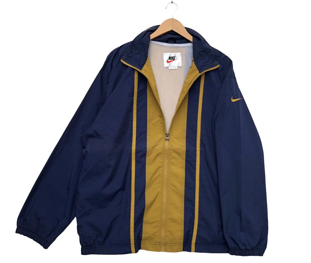 Vintage Nike Small Embroidered Logo Multicolor Windbreaker