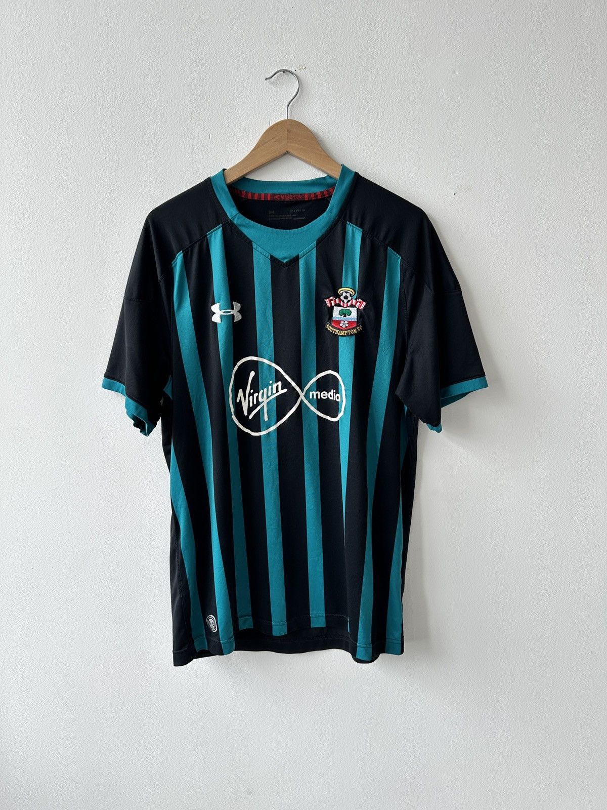 Under Armour Under Armour Southampton 2017/2018 Away Football Jersey Size US XL / EU 56 / 4 - 1 Thumbnail
