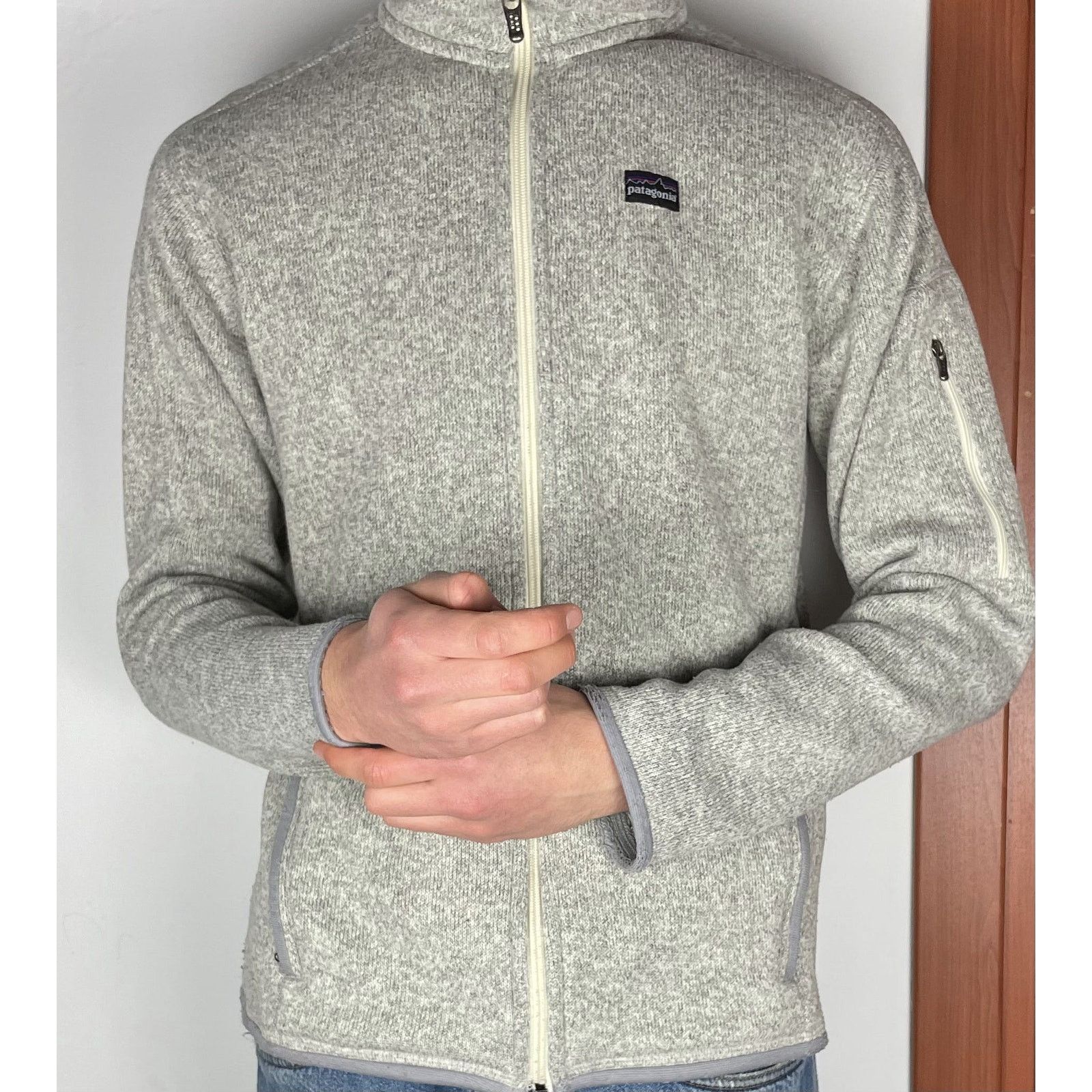 Patagonia Patagonia Women's Gray Long Sleeve Zip Fleece Jacket Medium Size M / US 6-8 / IT 42-44 - 2 Thumbnail