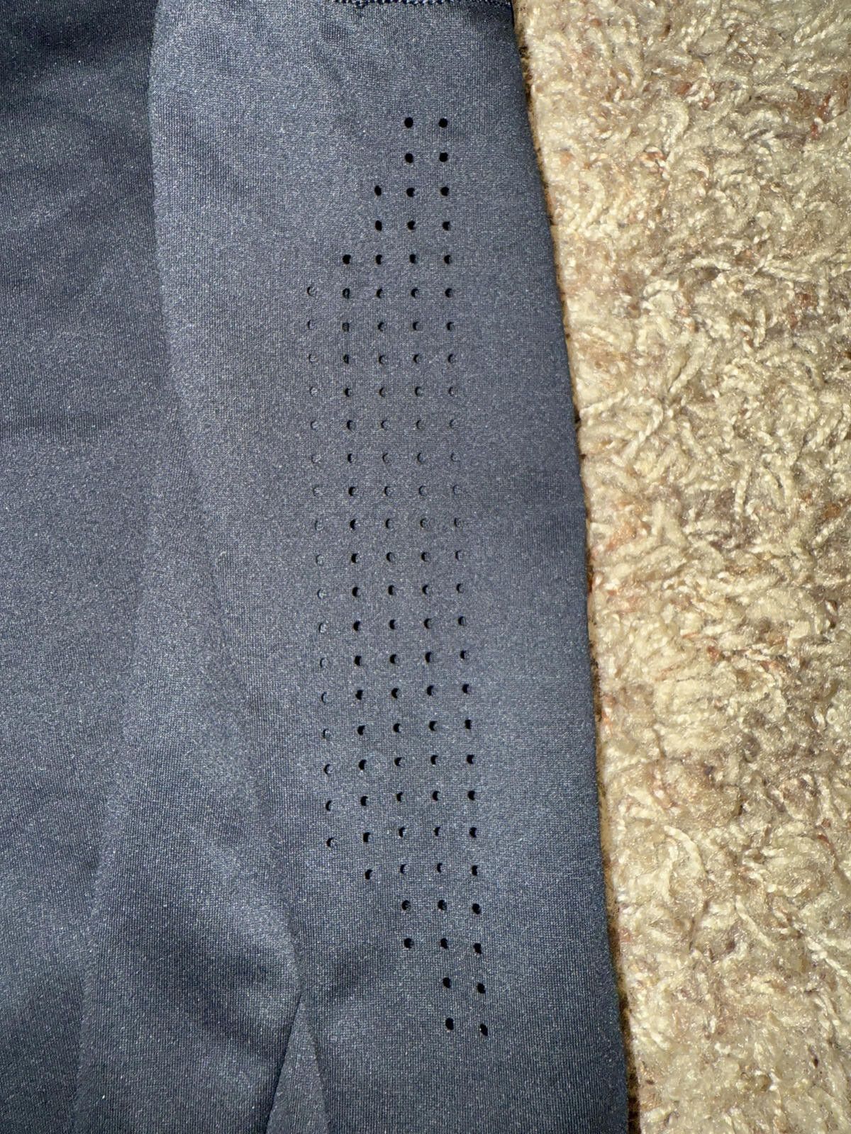 Nike Unreleased Nike Men’s A.P.S Running Triple Black Tank Top Sample Size US M / EU 48-50 / 2 - 4 Thumbnail