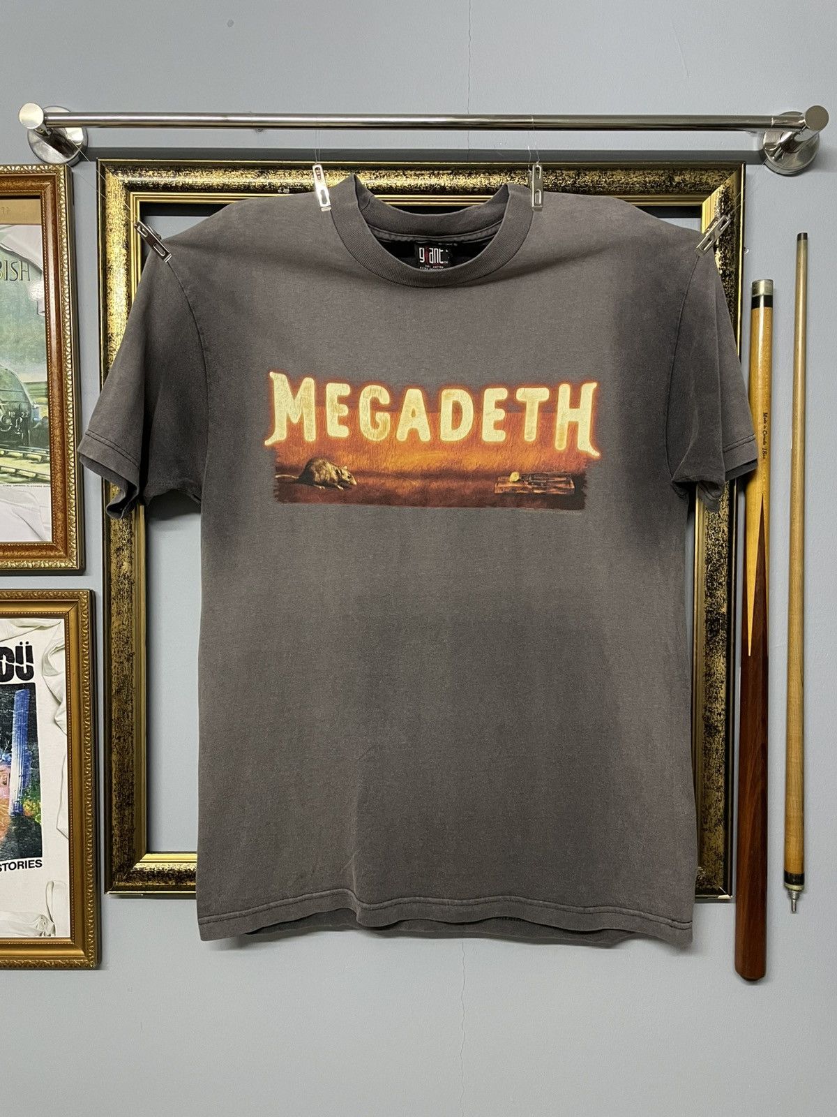 Band Tees Vintage 90s Original Megadeth Rock Band Tour Rat Faded Tee Size US L / EU 52-54 / 3 - 1 Thumbnail