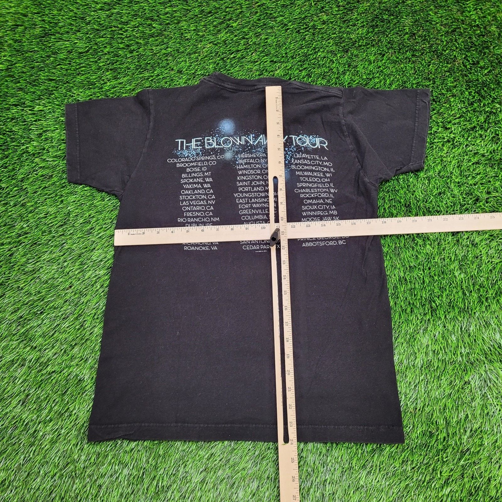 Other Carrie Underwood 2012 Blown Away Tour T-Shirt Womens S 18x24 Size S / US 4 / IT 40 - 10 Thumbnail