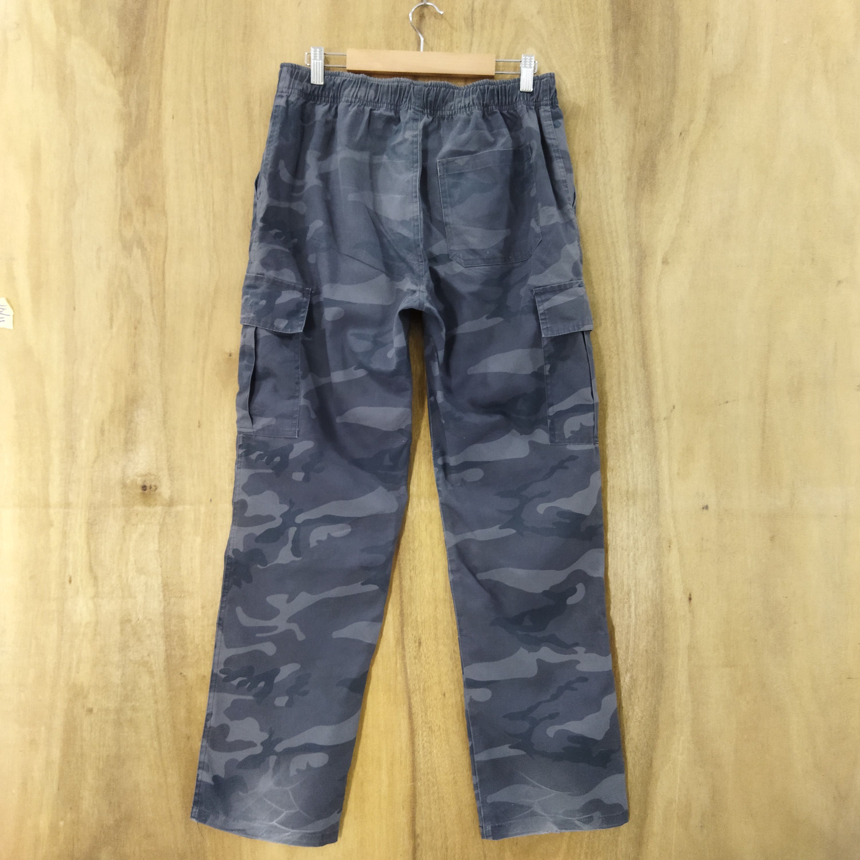 Japanese Brand GRAY CAMO CARGO PANTS Size US 30 / EU 46 - 6 Thumbnail