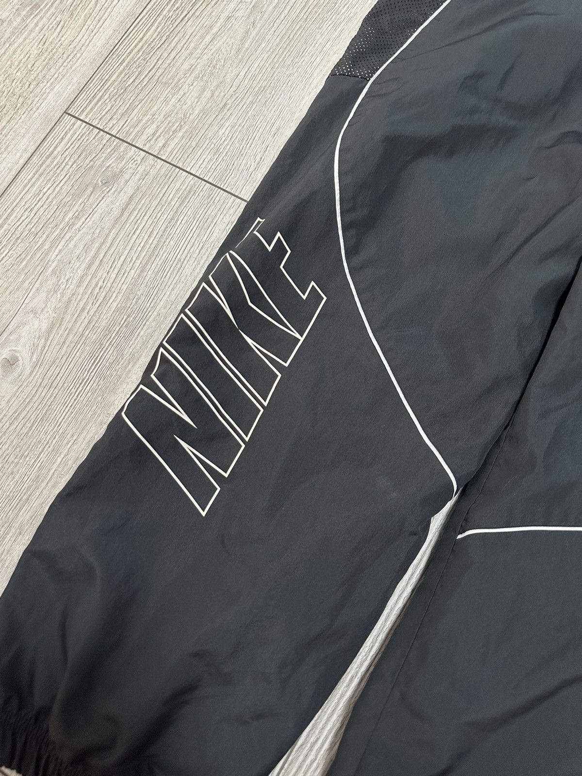 Nike Vintage Nike Track Y2K Pants Drill Nylon Gorpcore Joggers Size US 32 / EU 48 - 7 Thumbnail