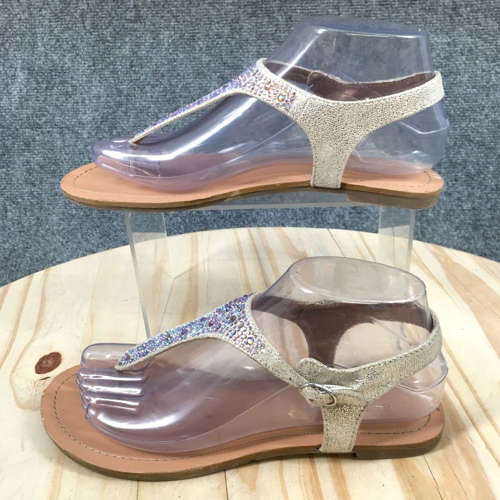 BCBGeneration BCBGeneration Sandals Womens 7 B Thong Gray Beaded Buckled Toe Post Casual Flats Size US 7 / IT 37 - 2 Thumbnail
