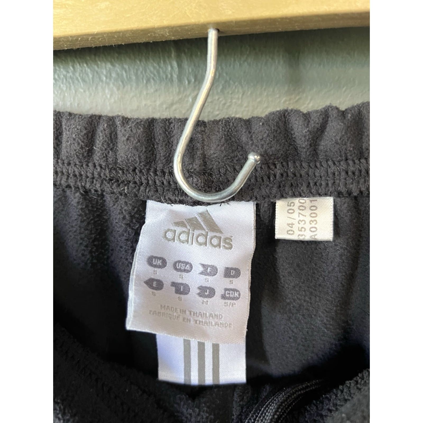 Adidas VINTAGE adidas Sweatpants Mens Small Black Fleece Straight Leg Size US 29 - 3 Thumbnail