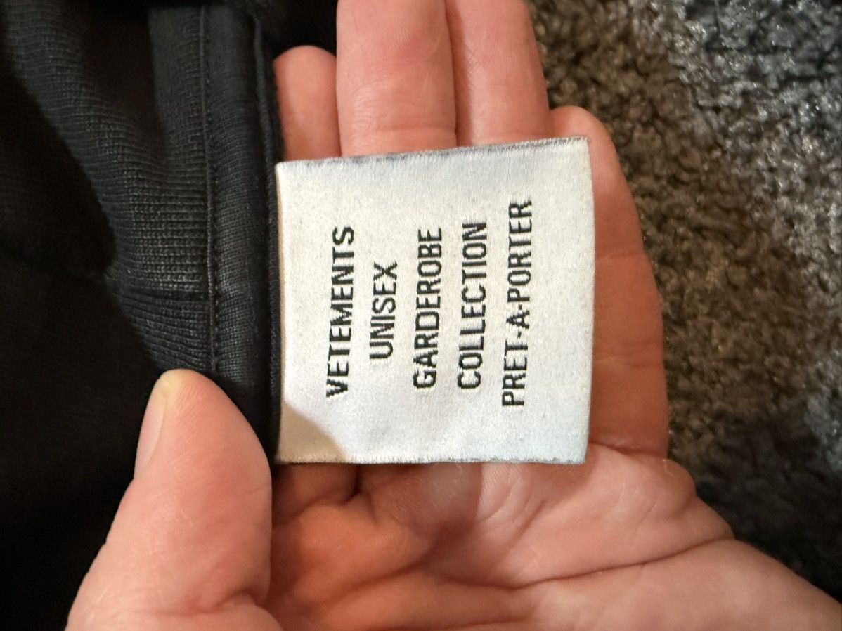 Vetements Vetements Black Embroidered Hoodie Size US S / EU 44-46 / 1 - 4 Thumbnail