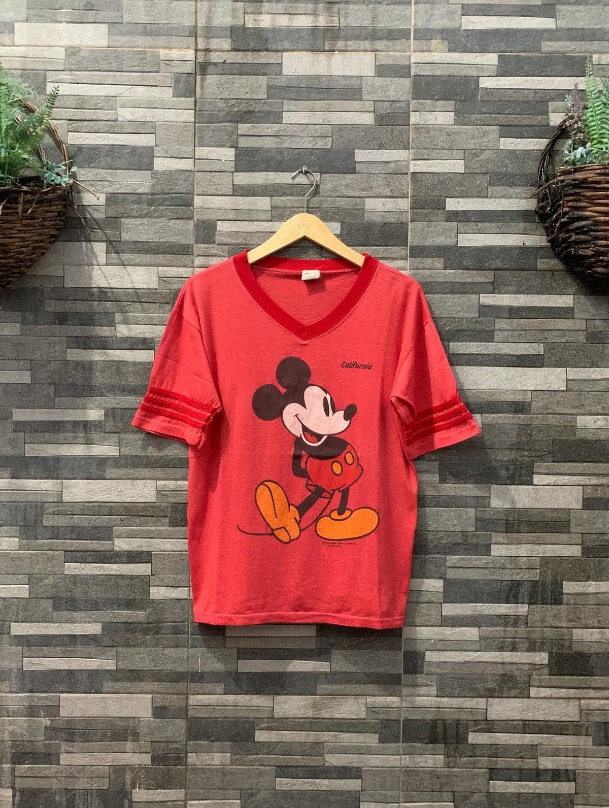 Disney Vintage 80's MICKEY MOUSE V-Neck Size US L / EU 52-54 / 3 - 1 Thumbnail