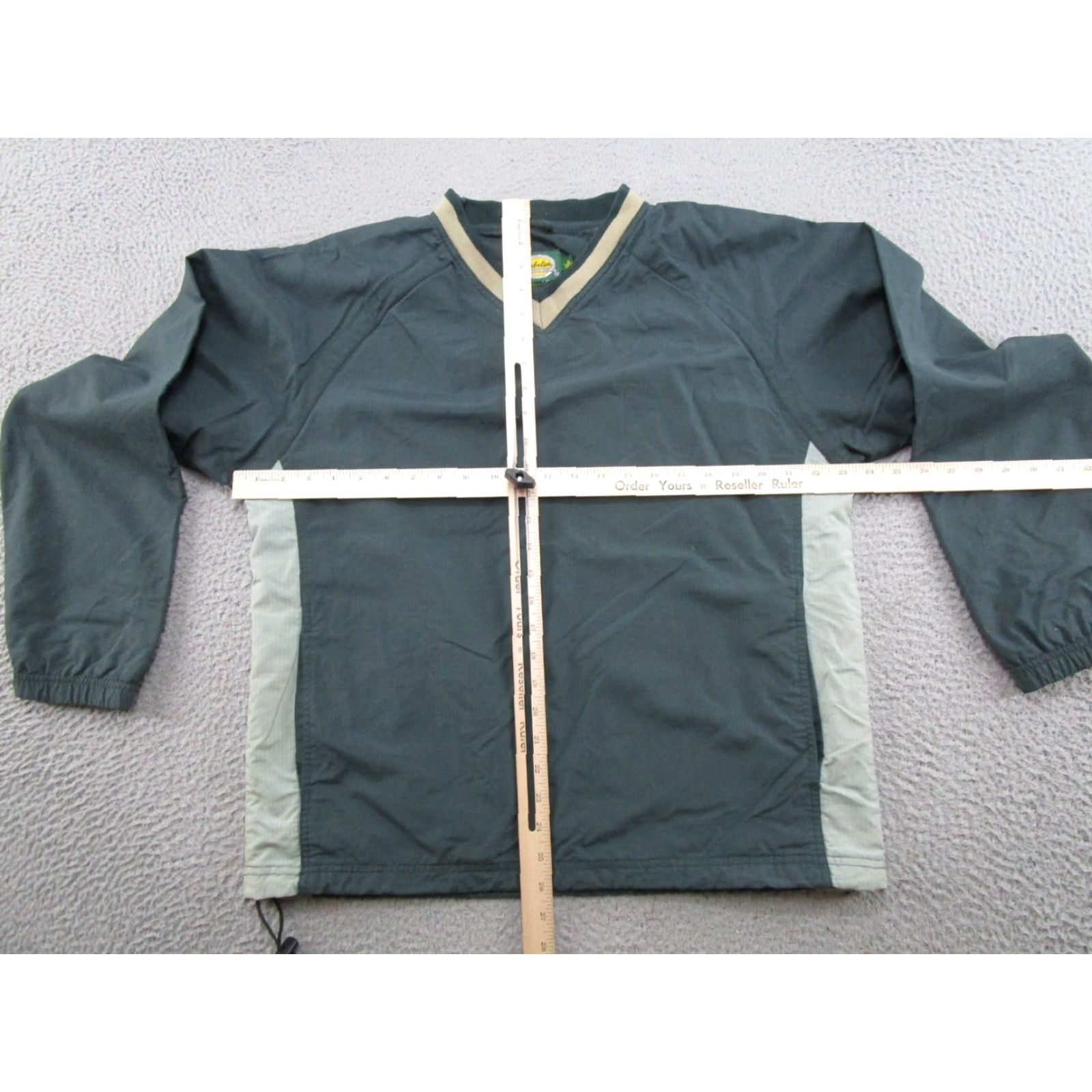 Vintage Cabelas Windbreaker Jacket Mens Size M Green Ripstop Pullover V Neck Outdoor Outdoor Jacket Regular Fit Nylon Patch Logo Stand-Up Collar Size US M / EU 48-50 / 2 - 3 Thumbnail