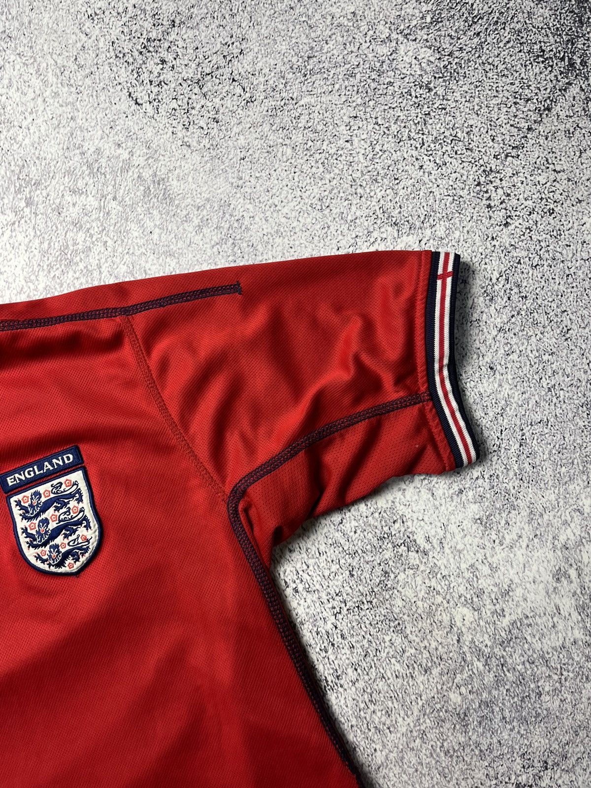 Umbro Umbro England Team Reversible Soccer Jersey 2004 Red/Navy Size US M / EU 48-50 / 2 - 10 Thumbnail