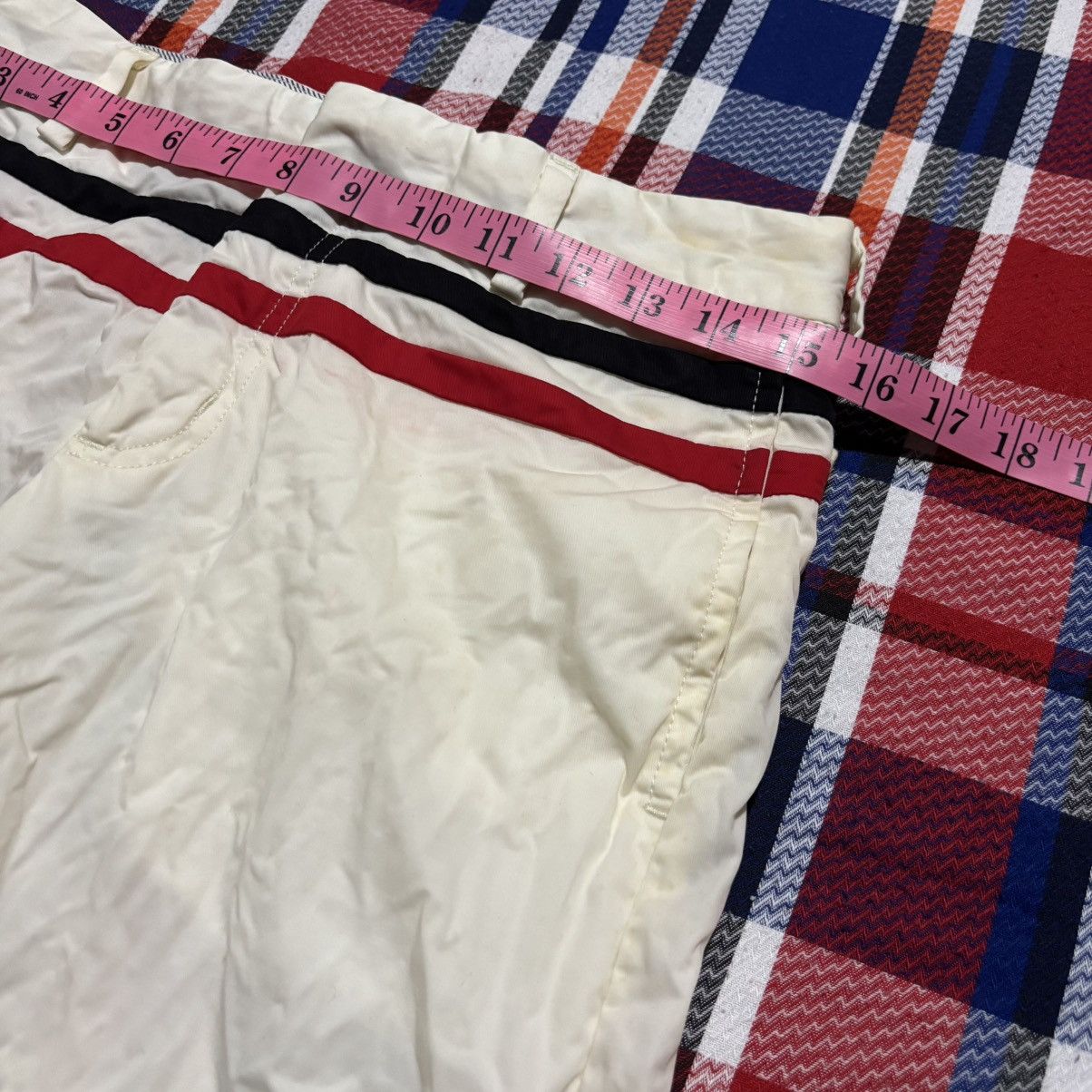 Moncler Classic Pattern Moncler Short Pants Size US 31 - 7 Thumbnail