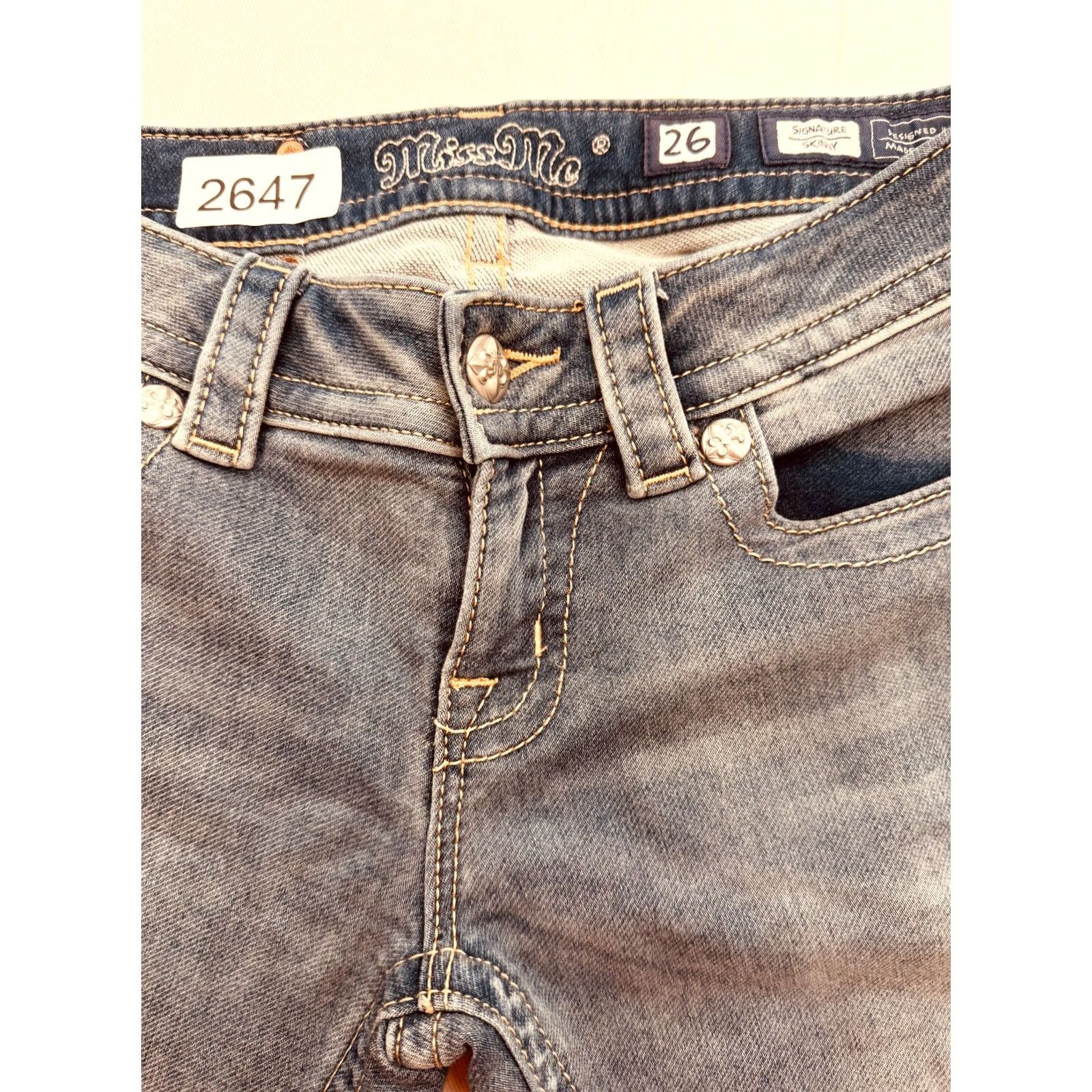 Miss Me Miss Me Jeans 26 Signature Skinny Embellished Studded Embroidered Denim 5-Pocket Regular Rise Low Vintage No Womens Jeans Size 26" / US 2 / IT 38 - 4 Thumbnail