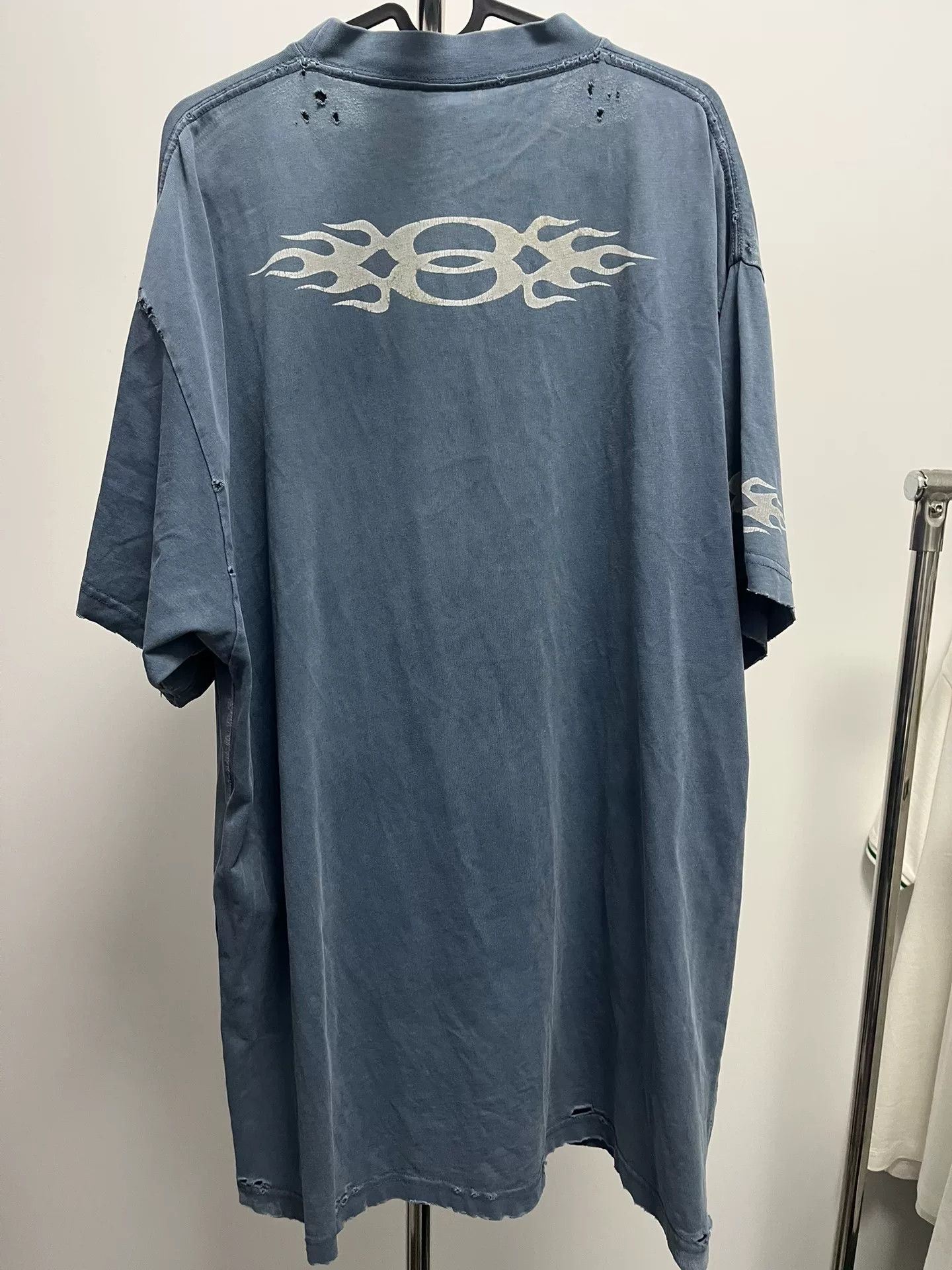 Balenciaga Balenciaga Blue Flame Short Sleeve T-Shirt Size US L / EU 52-54 / 3 - 2 Thumbnail