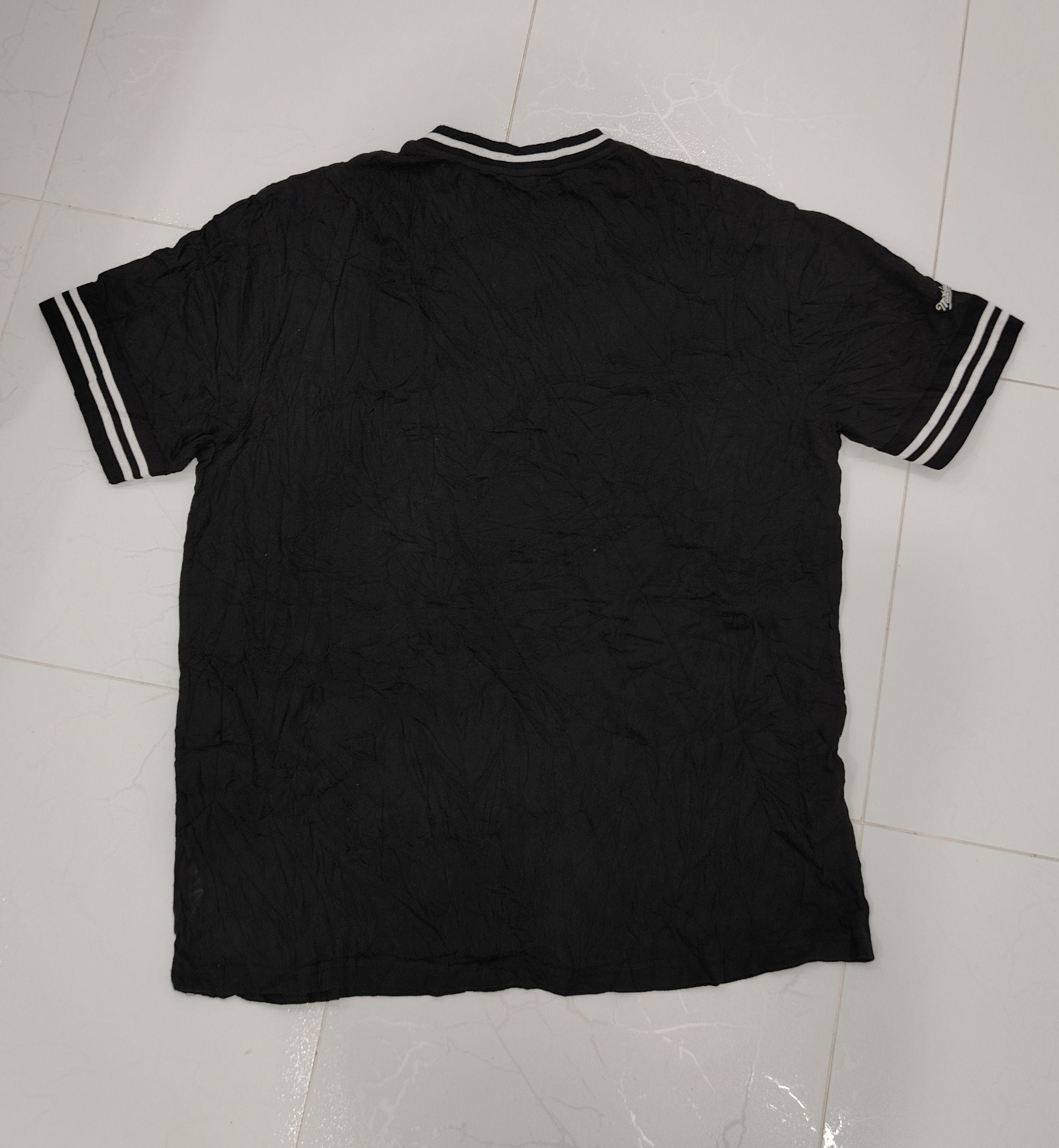 Mitchell & Ness Mitchell & Ness V Neck T Shirt Size US XL / EU 56 / 4 - 2 Thumbnail