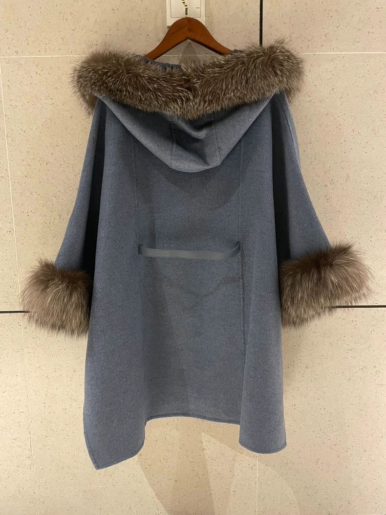 Loro Piana Loro Piana Sheepskin cloak Size XS / US 0-2 / IT 36-38 - 2 Thumbnail