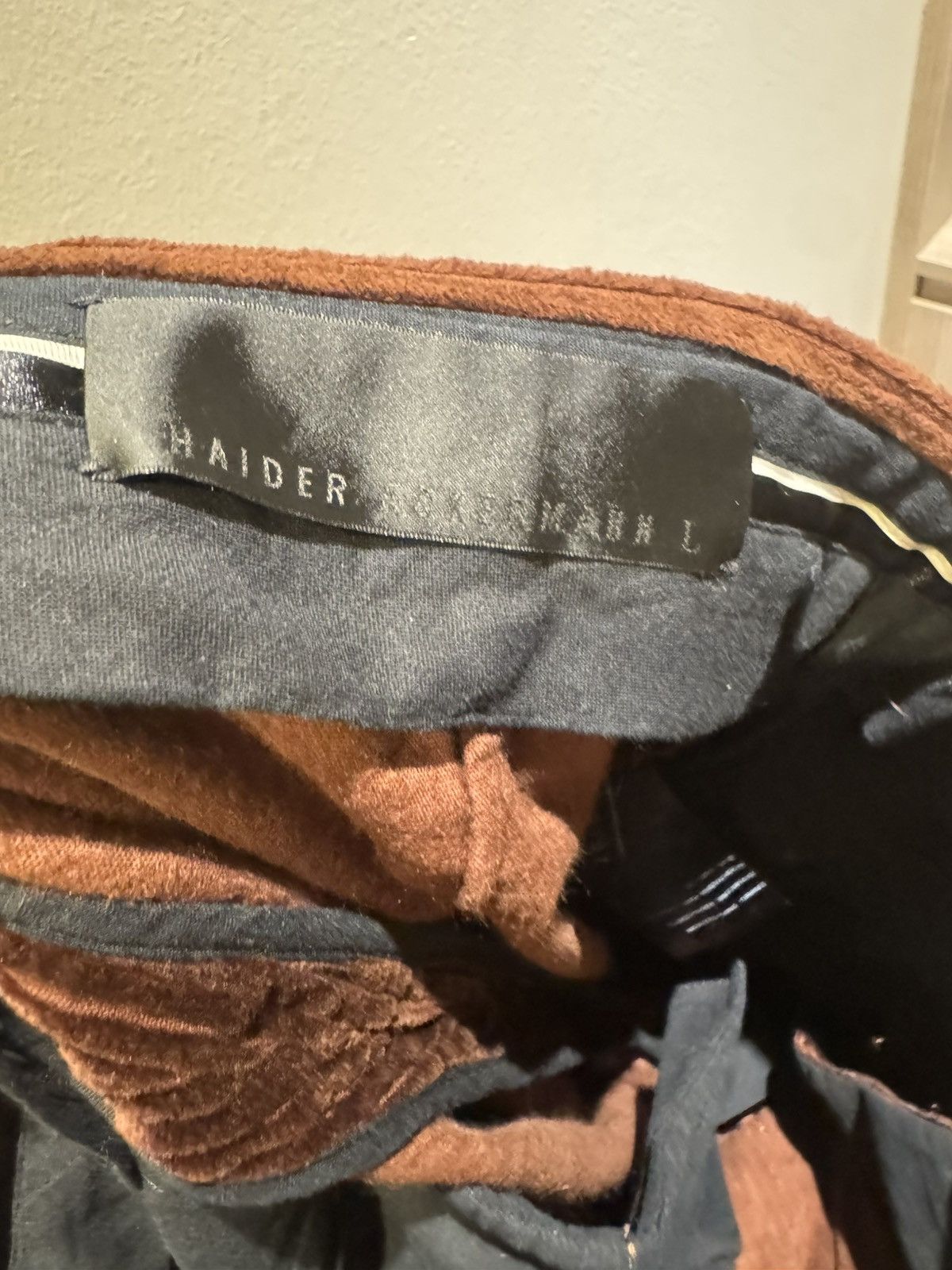 Haider Ackermann Haider Ackermann brown corduroys Size US 32 / EU 48 - 3 Thumbnail
