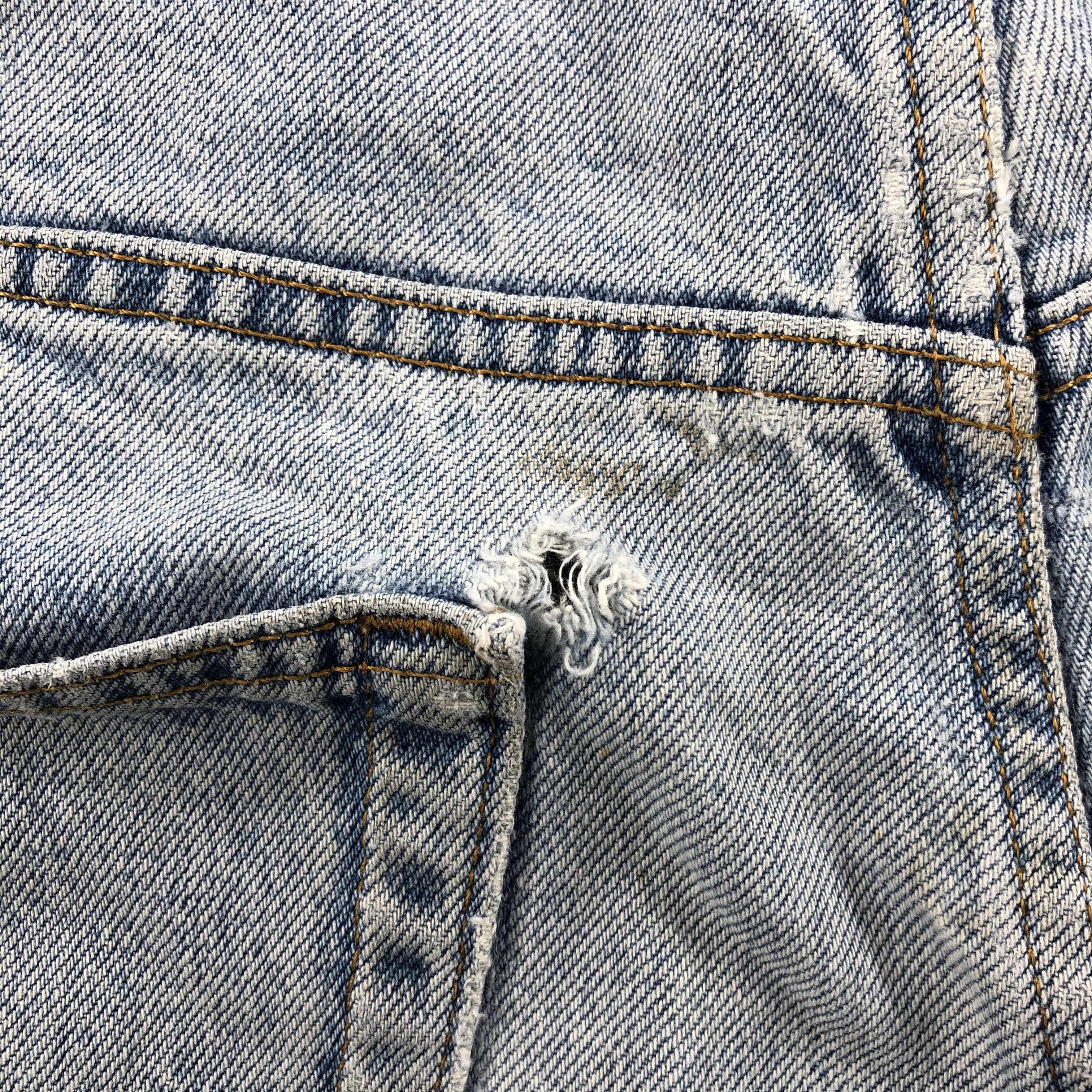 Levi's × Vintage Vintage 90s Light Wash Levis Jeans-JM1465 Size US 37 - 7 Thumbnail