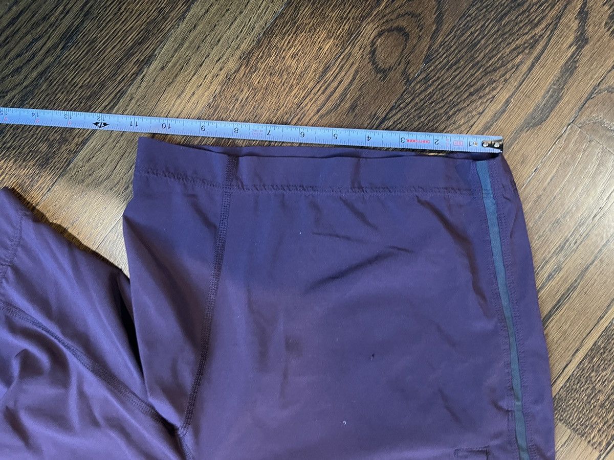 Lululemon Lululemon lined shorts aubergene size medium Size US 32 / EU 48 - 7 Thumbnail