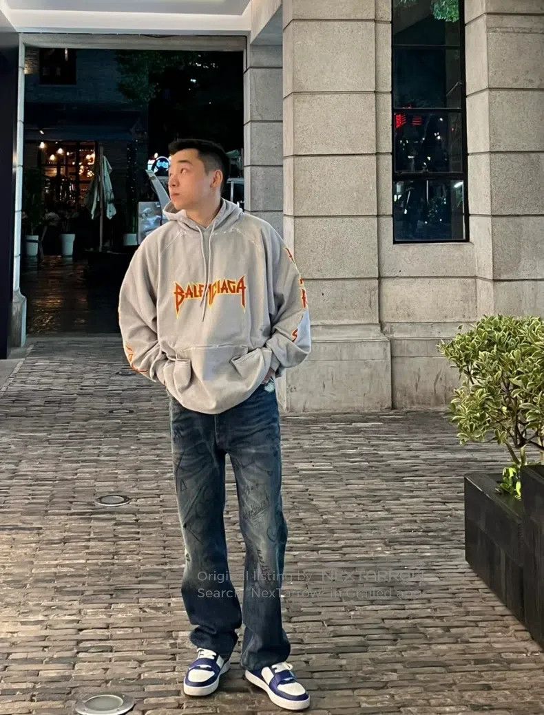 Balenciaga Balenciaga hoodie Size US S / EU 44-46 / 1 - 9 Thumbnail