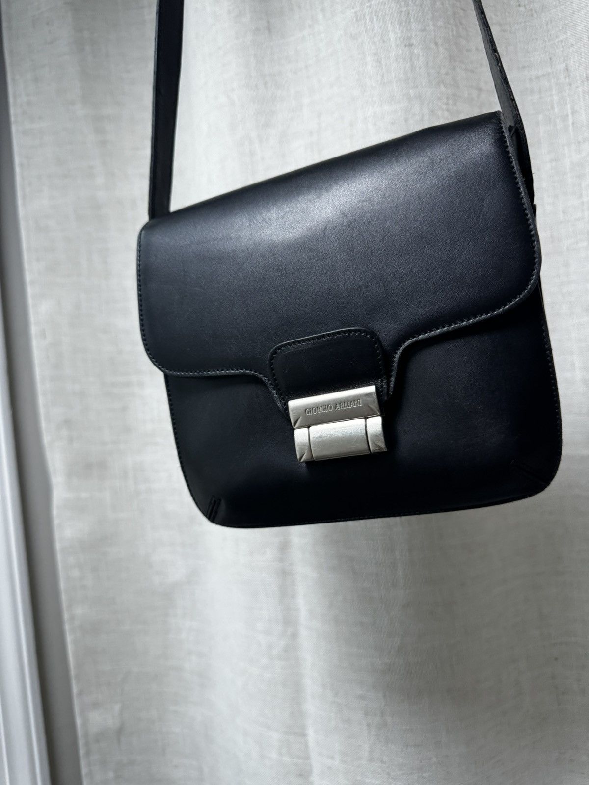 Giorgio Armani Vintage Giorgio Armani Black Leather Shoulder Bag UNISEX Size ONE SIZE - 3 Thumbnail