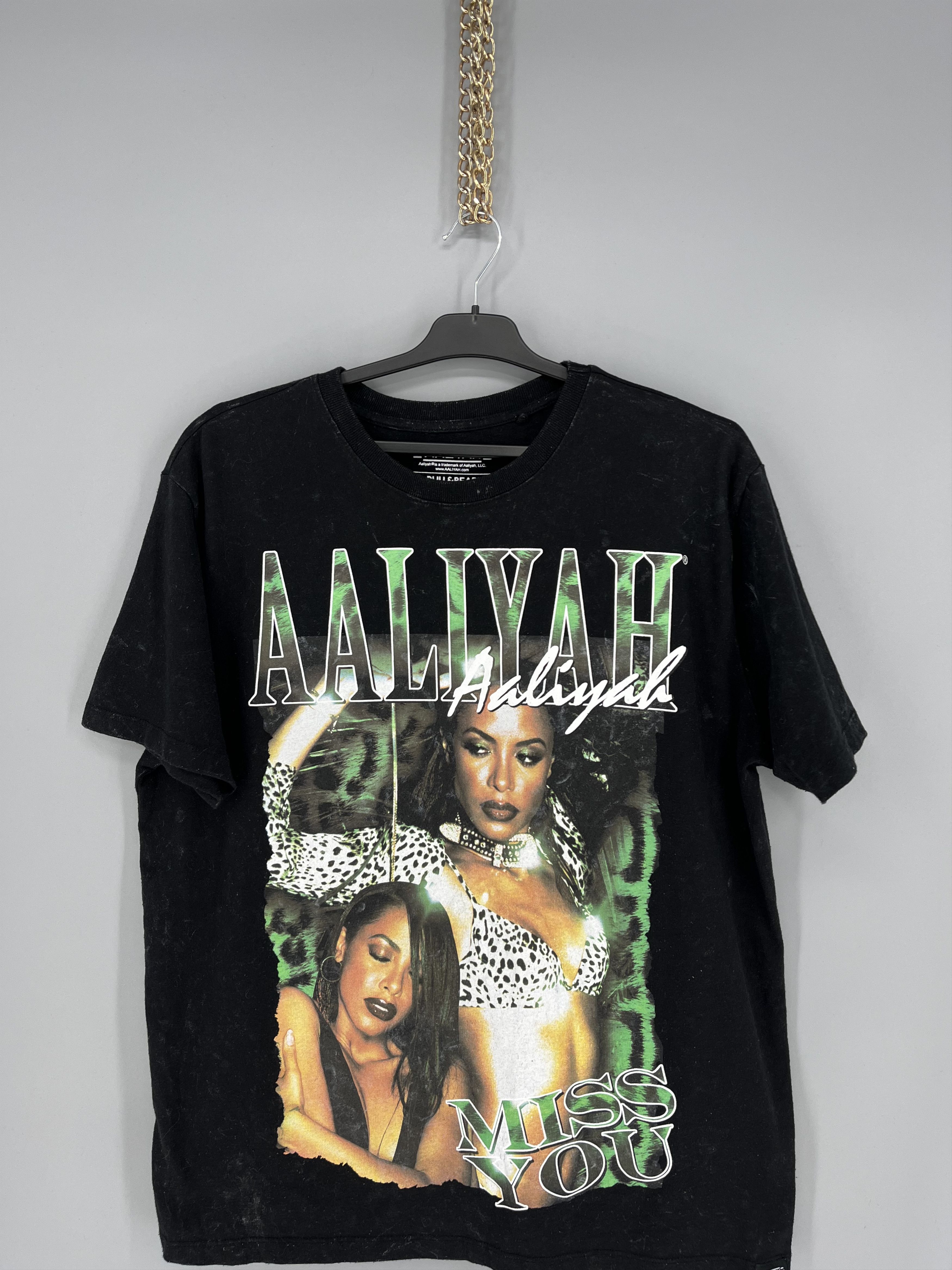Rap Tees Vintage Aaliyah Graphic Big Logo Girl Rap band tee Size US L / EU 52-54 / 3 - 6 Thumbnail