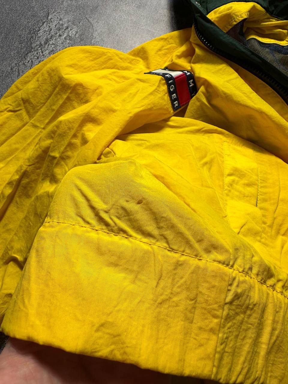 Tommy Hilfiger × Vintage Vintage 90’s Spell Out Tommy Hilfiger Size US M / EU 48-50 / 2 - 13 Thumbnail