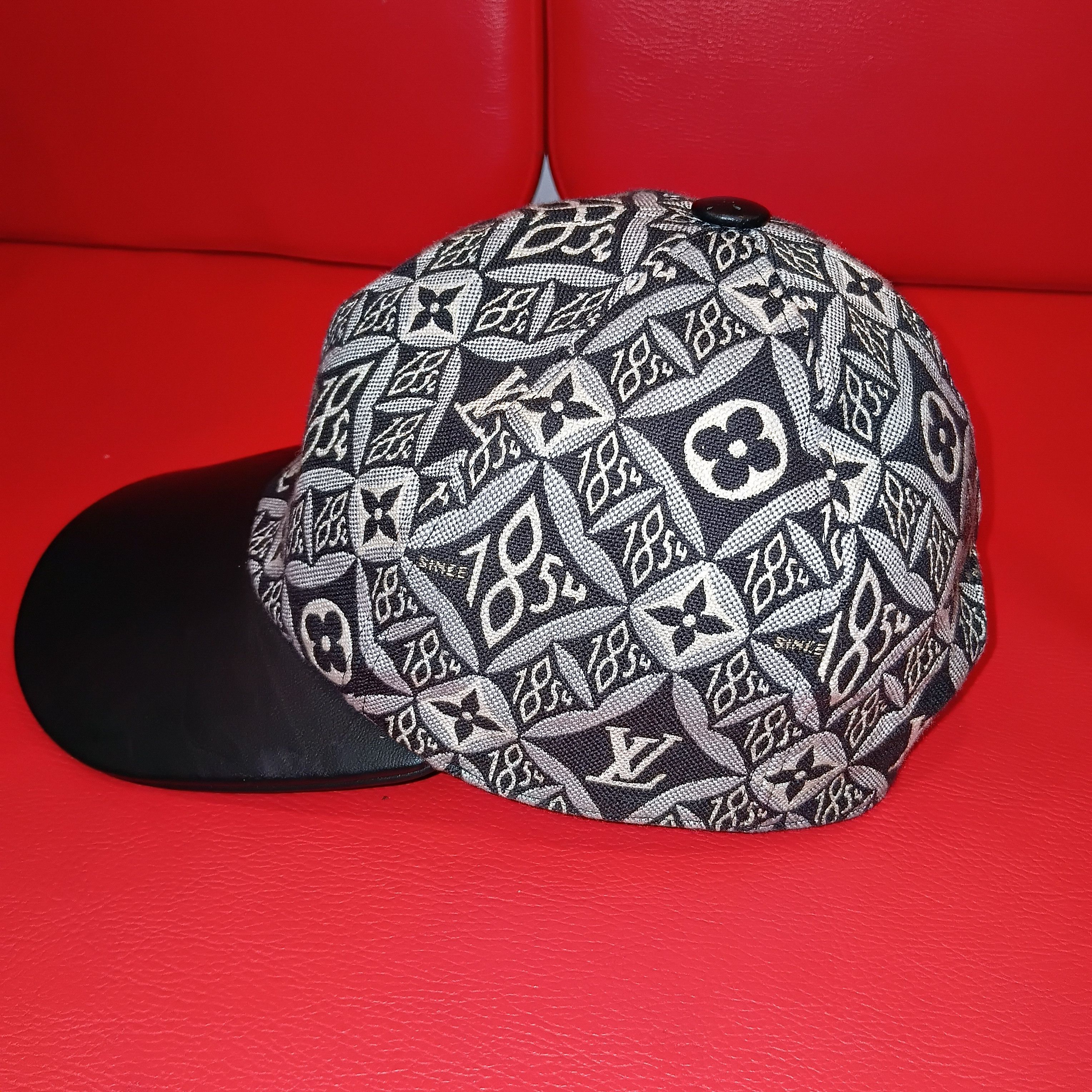Louis Vuitton Louis vuitton jacquard Cap since 1854 grey M MP2900 monogram Size ONE SIZE - 3 Thumbnail