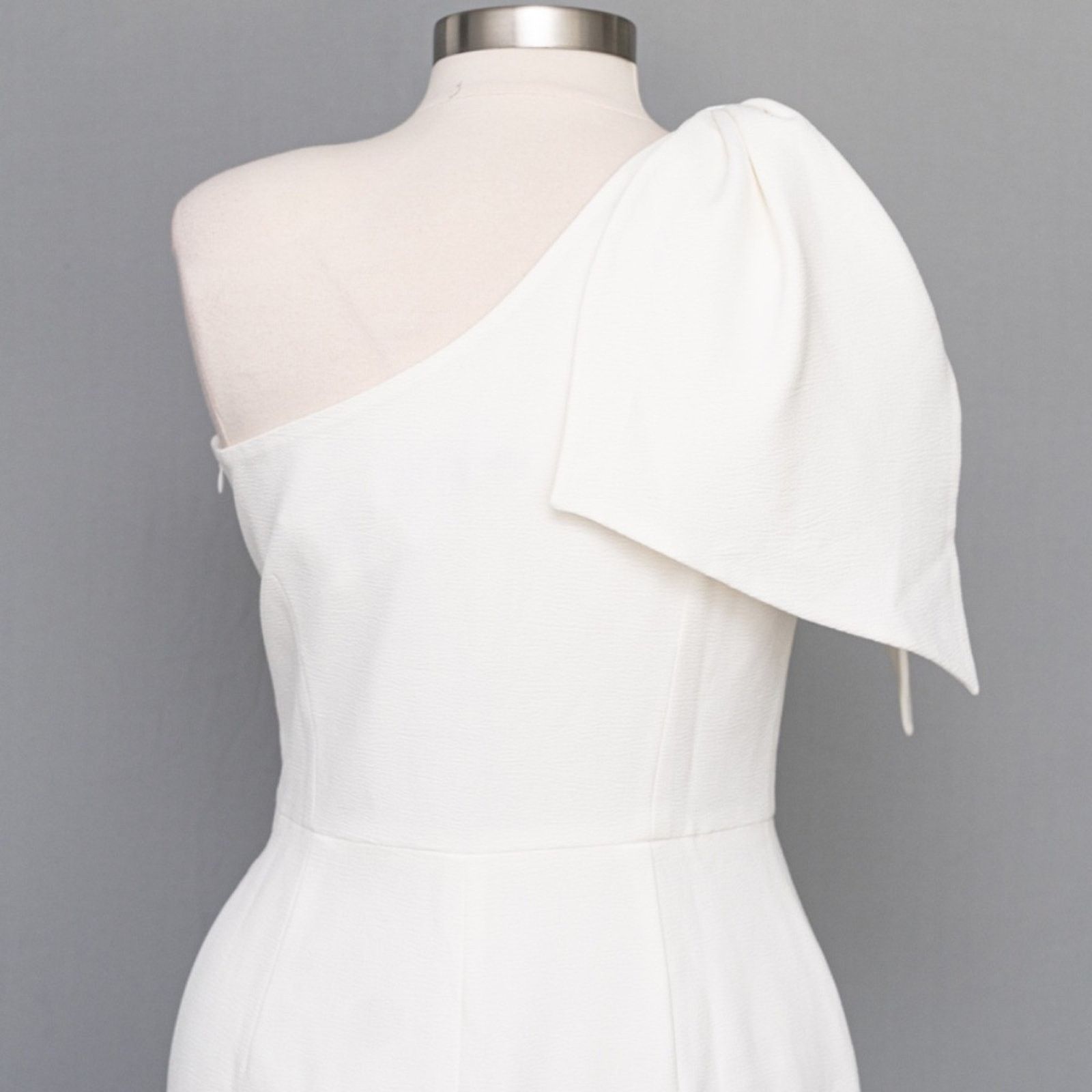 Dress the Population Dress The Population. One Shoulder Bow Dress. Size L / US 10 / IT 46 - 10 Thumbnail