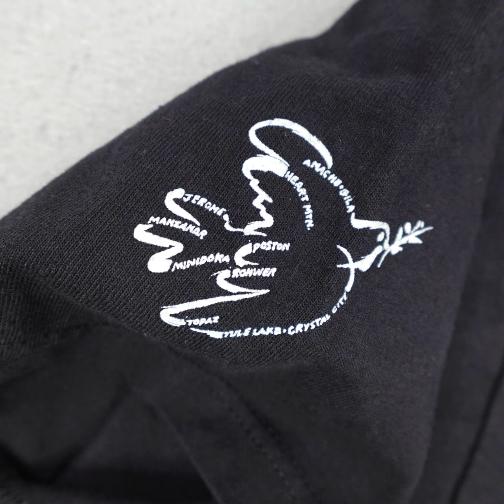 Vintage VINTAGE Murina Button-Up Shirt Medium Black Graphic Print Kanji Peace Dove 90s Mens Size US M / EU 48-50 / 2 - 3 Thumbnail