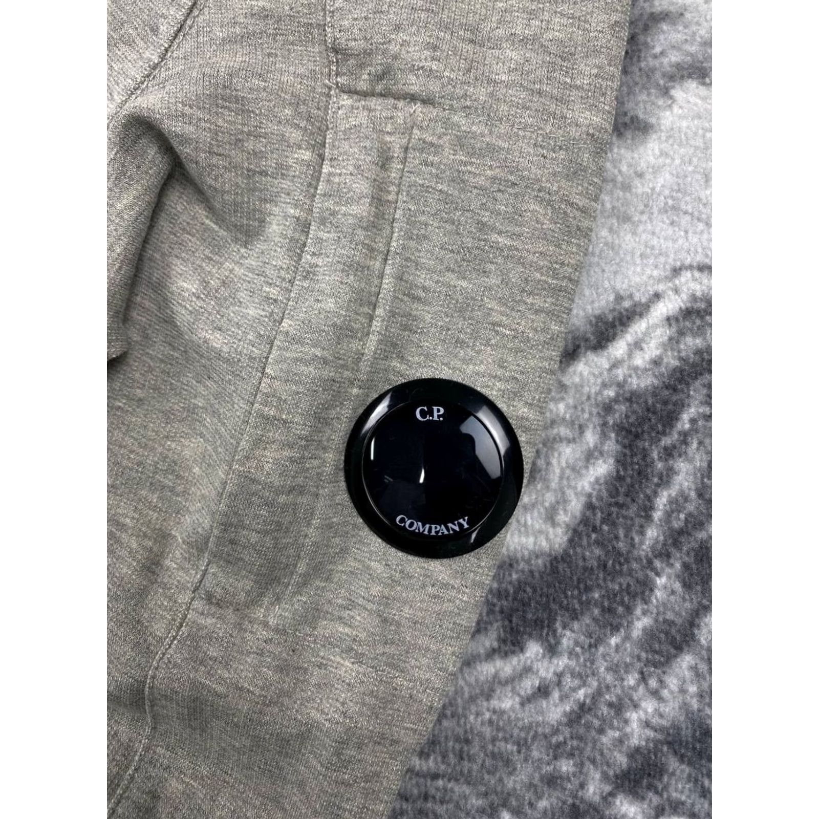 Vintage CP Company Sweatshirt Men L Gray Pullover Crew Neck Regular Size L Size US L / EU 52-54 / 3 - 3 Thumbnail
