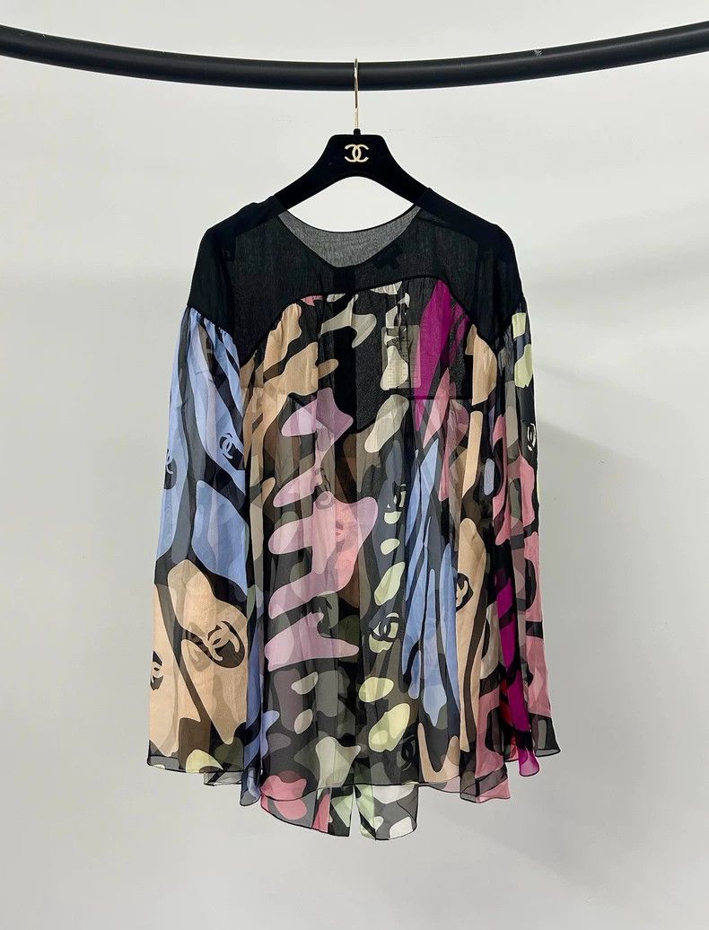 Chanel Chanel Color printed silk long sleeves Size XS / US 0-2 / IT 36-38 - 1 Thumbnail