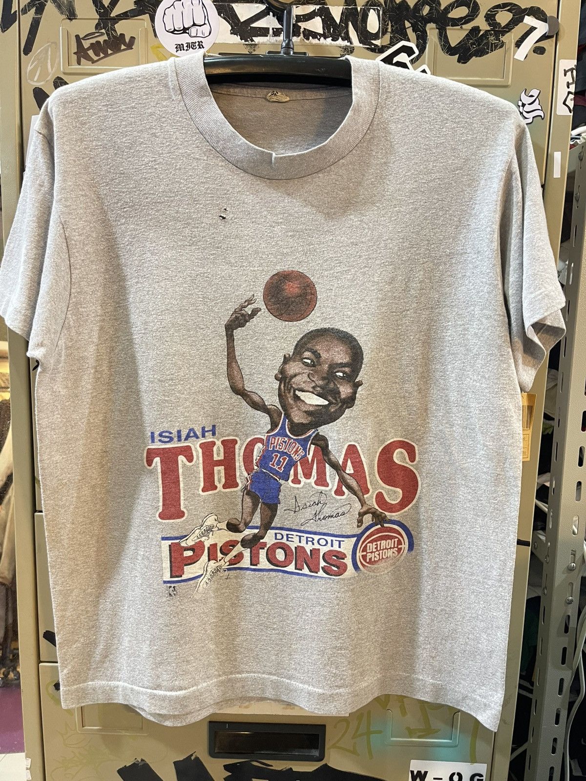 NBA Vintage Thomas 80’s t shirt Size US M / EU 48-50 / 2 - 1 Thumbnail