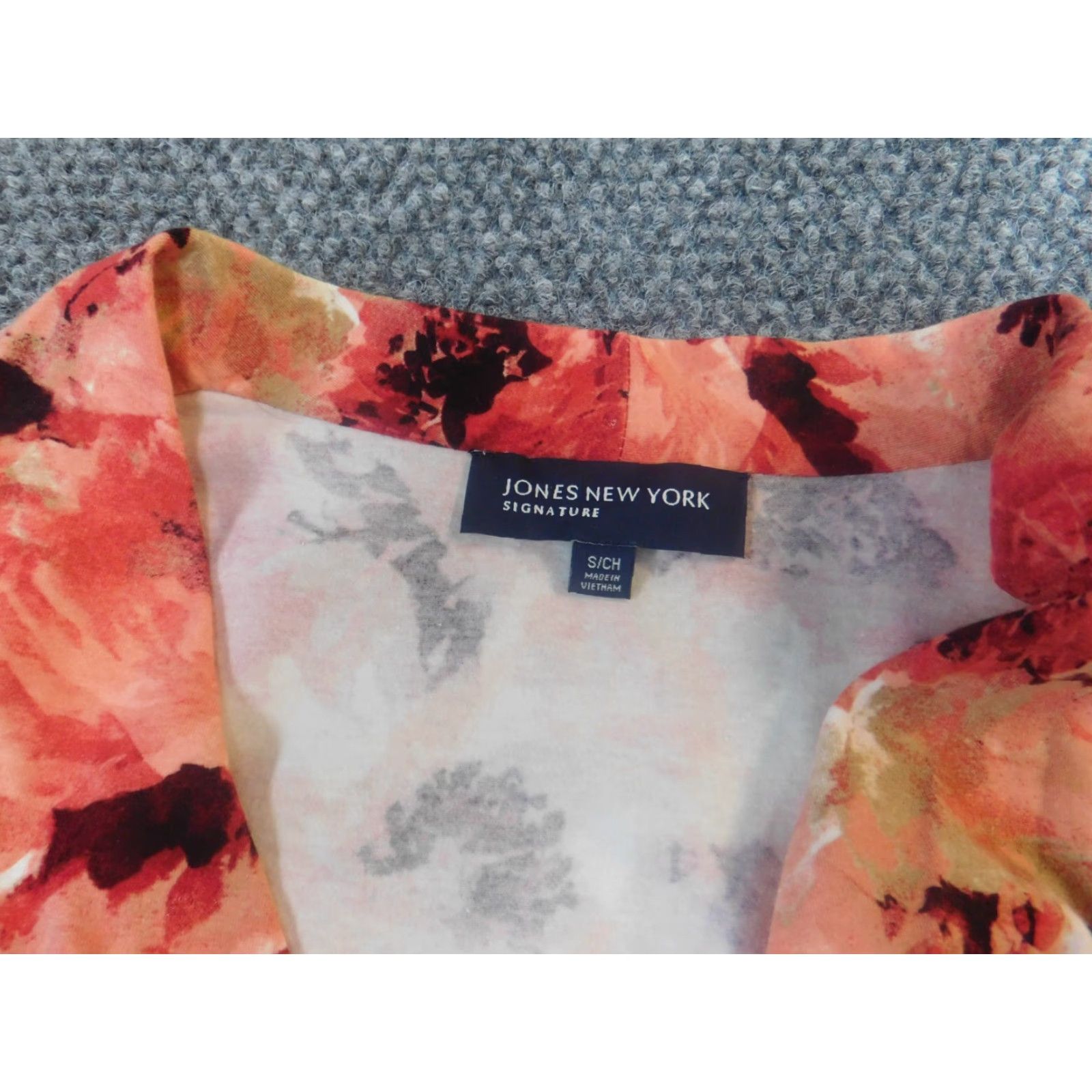 Jones New York Jones New York Womens Blouse Small orange floral Button Pullover V-Neck Cap Sleeve Casual Stretch Regular Polyester Rayon Vintage No Size S / US 4 / IT 40 - 4 Thumbnail
