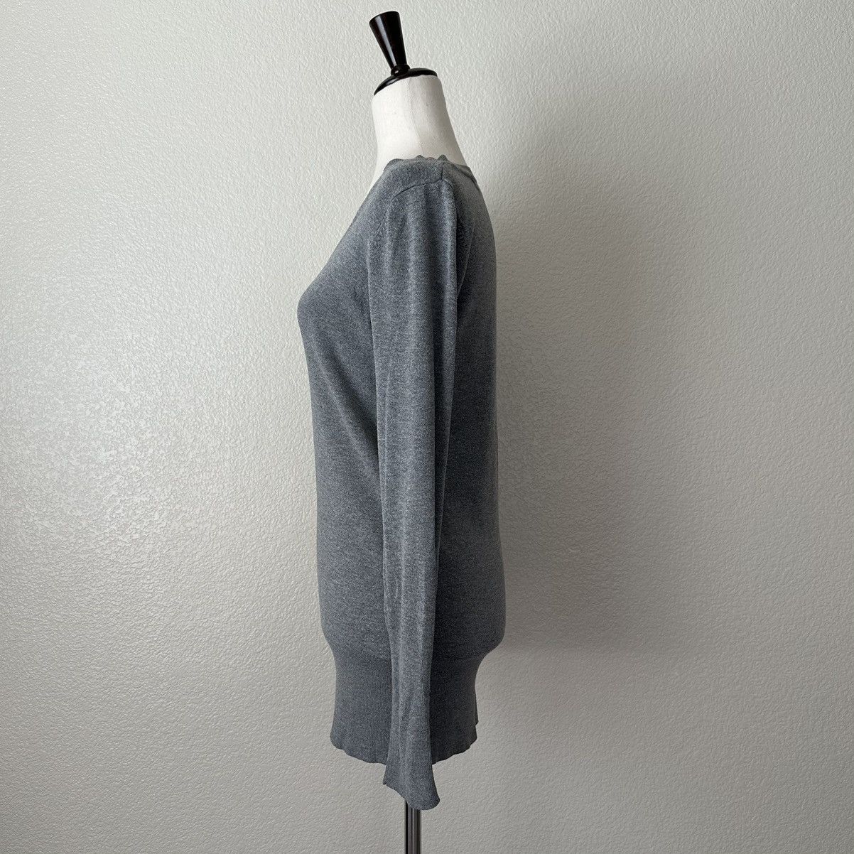 Zara Zara Gray V-neck Long Sleeves Button Cuffs Pullover Sweater Size M / US 6-8 / IT 42-44 - 6 Thumbnail